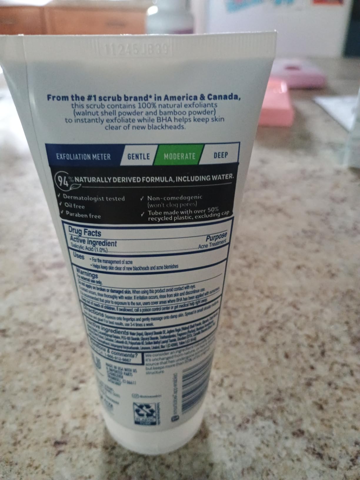 St. Ives Blackhead Clearing Face Scrub, Clears Blackheads & Unclogs Pores, Green Tea & Bamboo, Salicylic Acid Acne Treatment Facial Scrub, Moderate Exfoliator Skin Care with Natural Exfoliants 6 oz customer photo 2