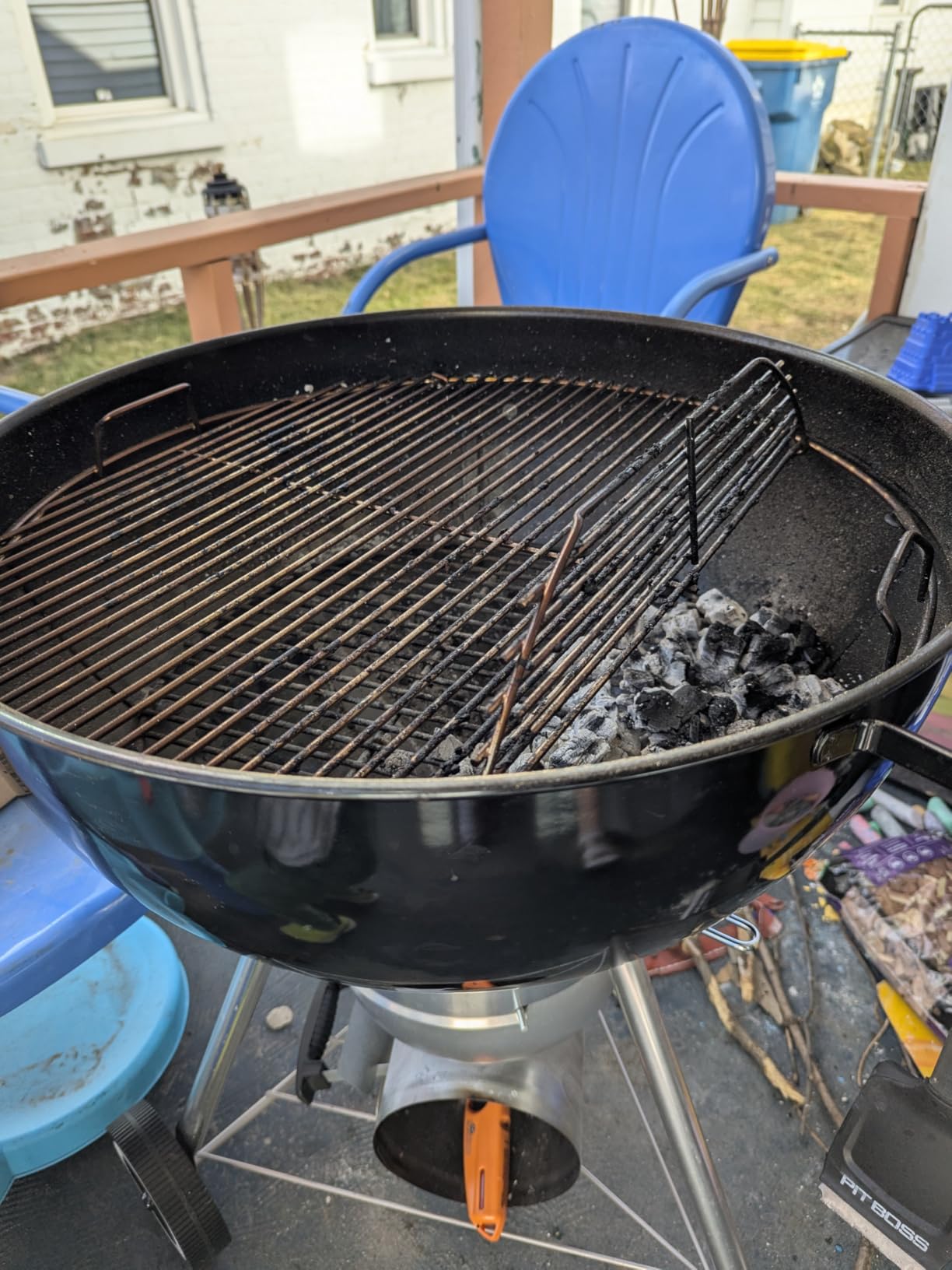Weber Original Kettle Premium Charcoal Grill, 22-Inch, Black - Outdoor BBQ Grill with Built‑In Thermometer, Heat Control Dampers & One‑Touch™ Cleaning System customer photo 2