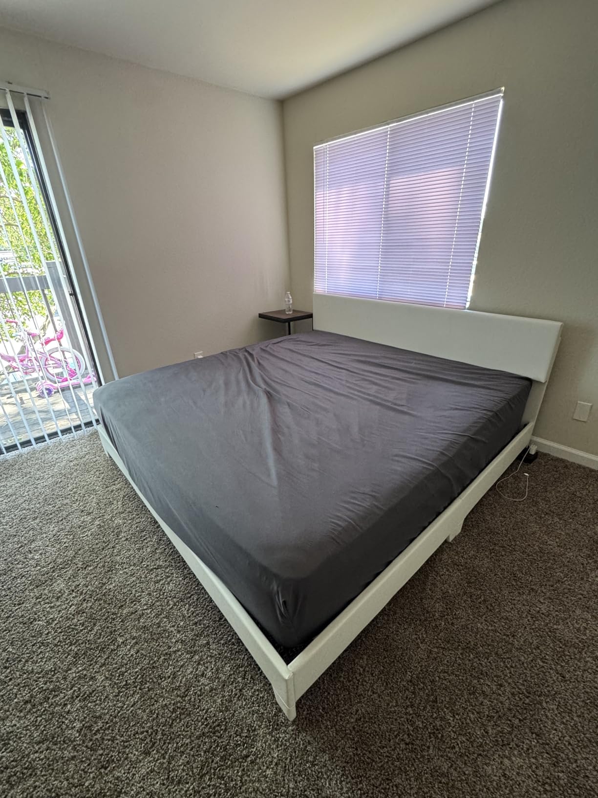 Queen Size Sheet Set - 4 Piece Bed Sheets, Soft and Breathable Microfiber, Includes 1 Fitted Sheet, 1 Flat Sheet and 2 Pillowcases - Oeko Tex (Grey) customer photo 2