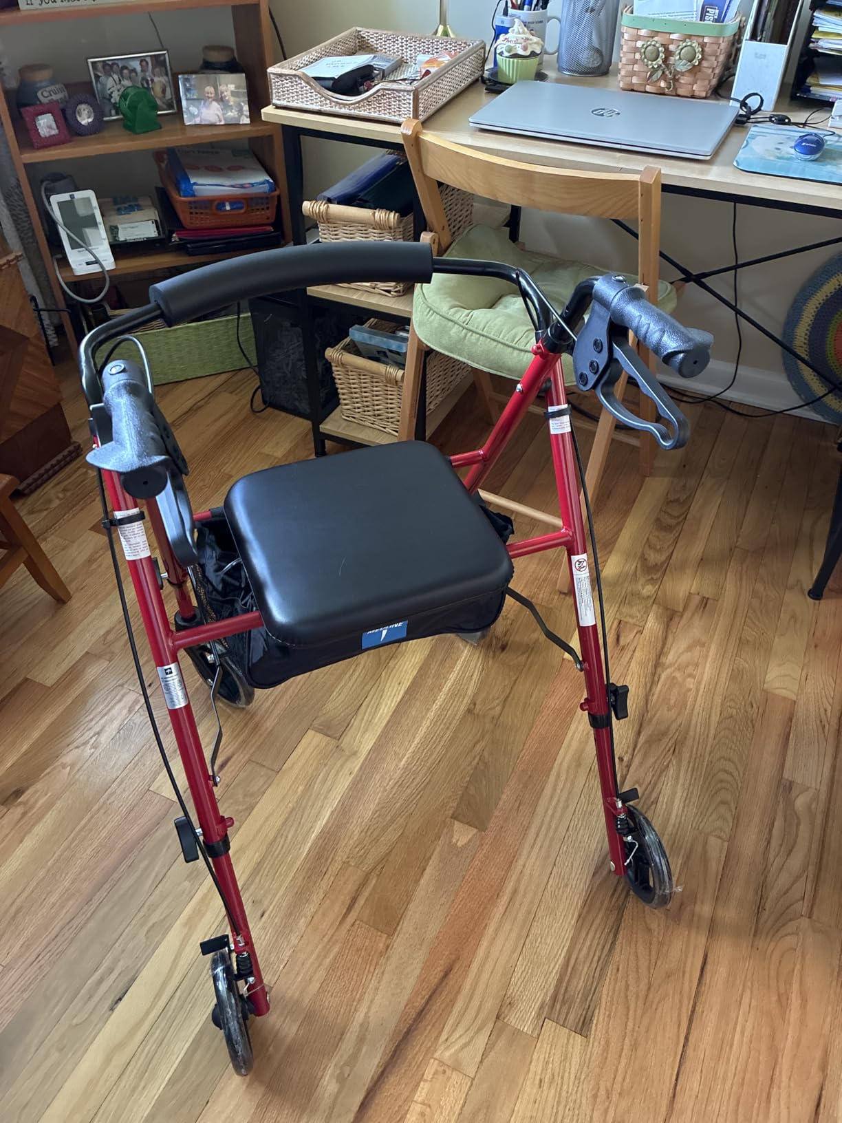 Medline Superlight Aluminum Rollator, Black - Ultra-Lightweight, Foldable & Durable Mobility Walker customer photo 1