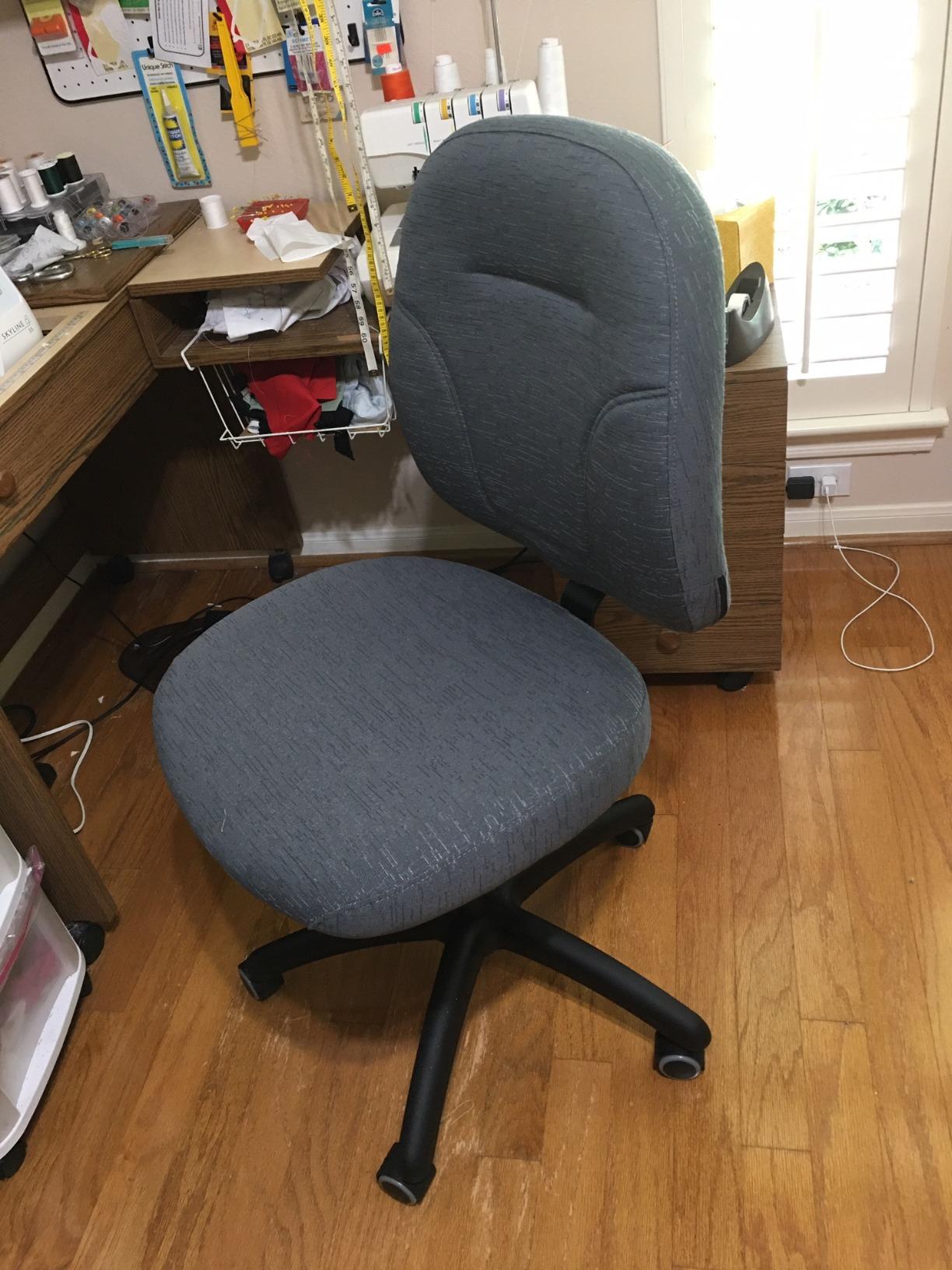 Reliable SewErgo 200SE Ergonomic Task Chair Made in Canada with Adjustable Back Sewing Chair, Height Adjustable, Contoured Cushion, 250Lb Capacity customer photo 1