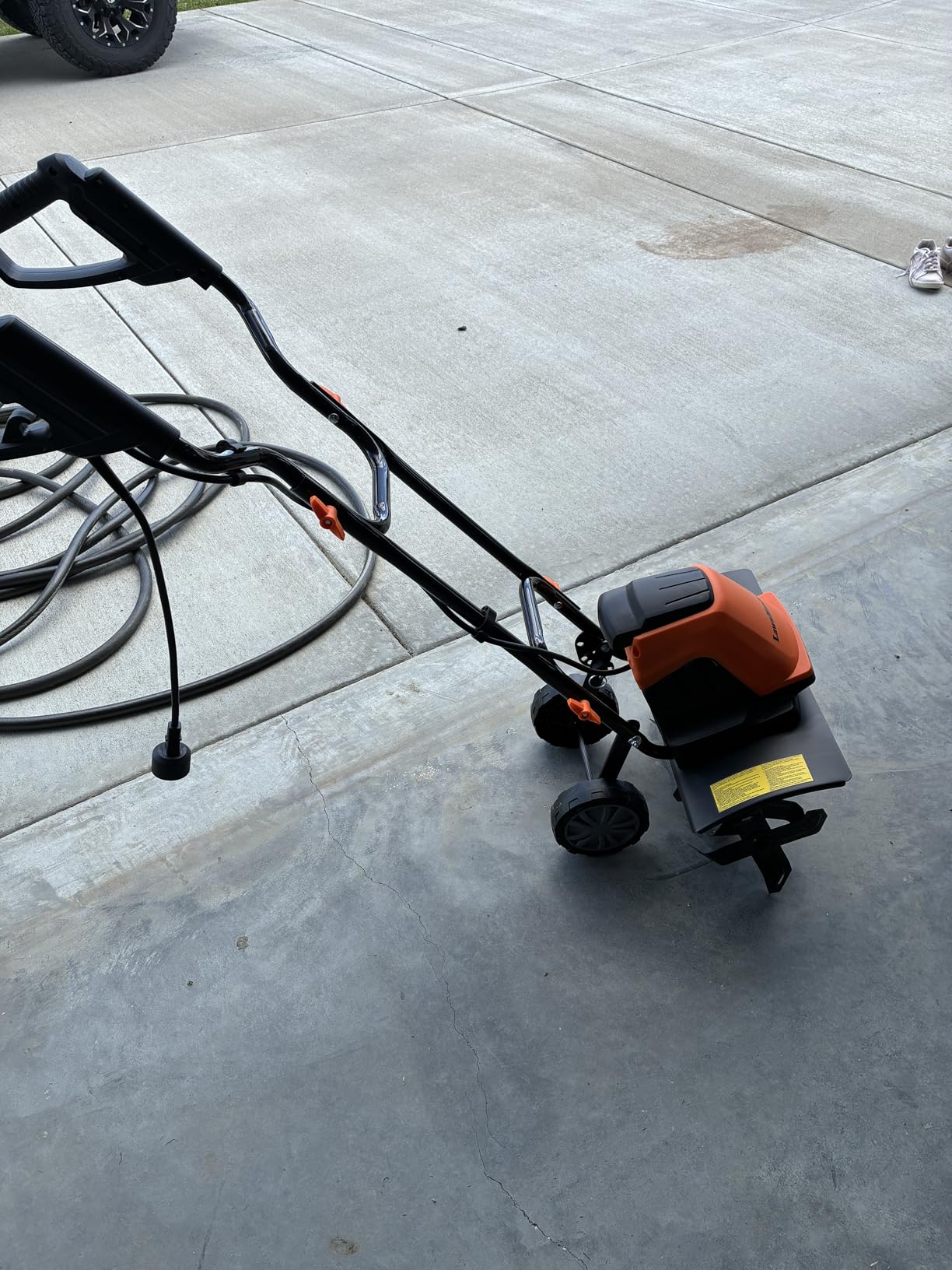 LawnMaster TE1216M Electric Tiller 12-Amp, 16-Inch customer photo 2