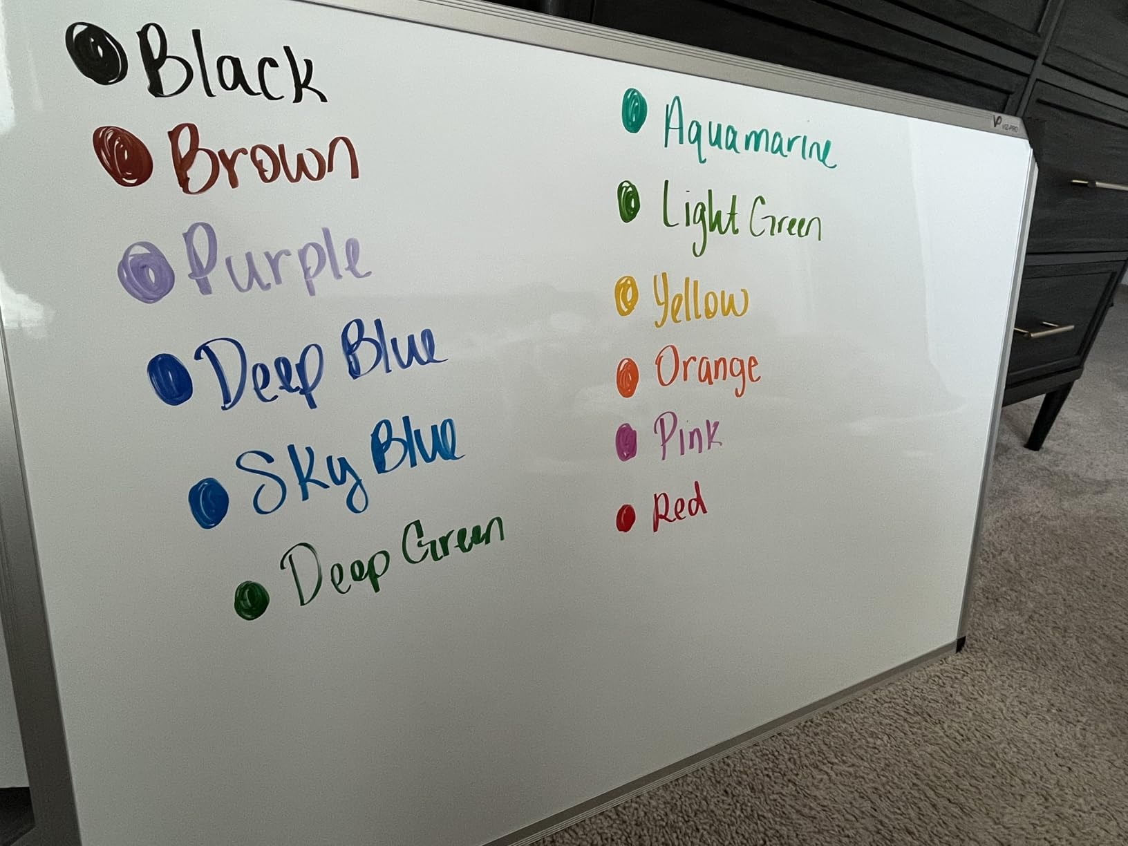 VIZ-PRO Magnetic Dry Erase Board, 36 X 24 Inches, Silver Aluminium Frame customer photo 1