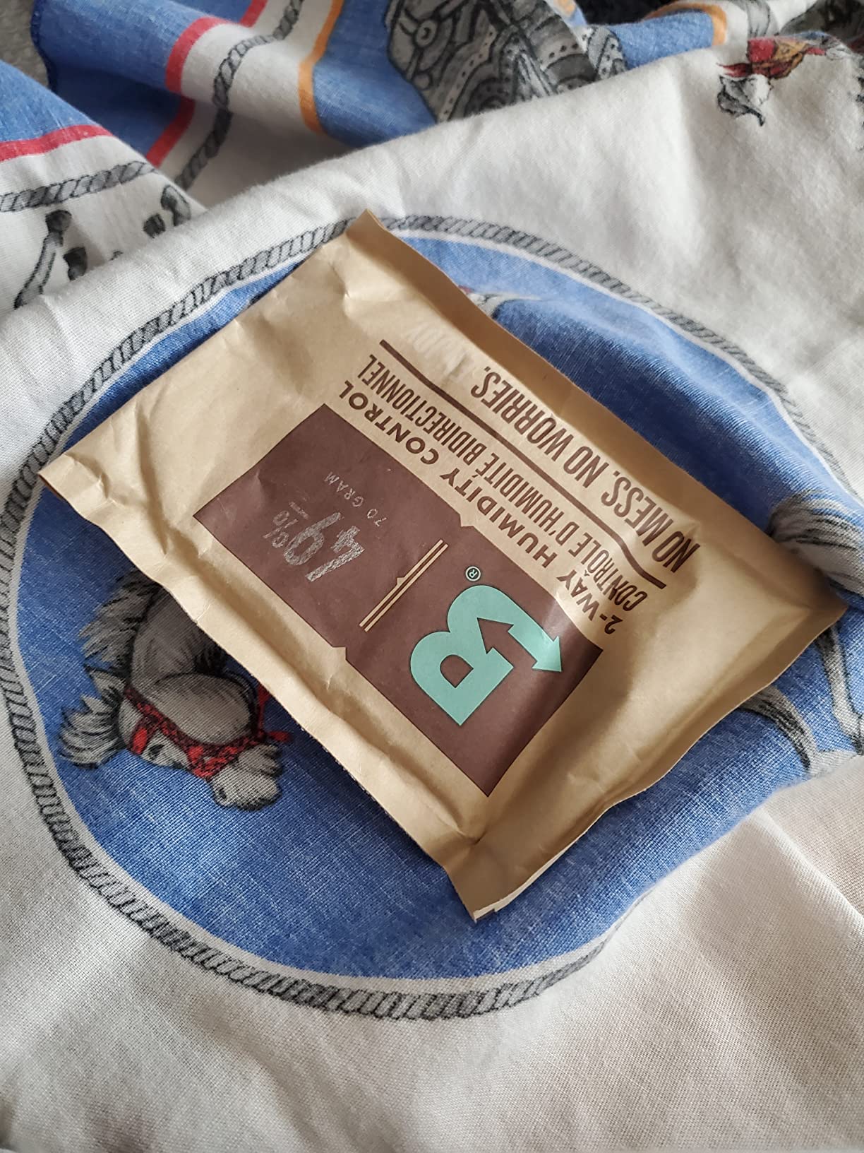 Boveda 49% Two-Way Humidity Control Packs for Music Instruments - 4 Pack - Standard Size - Prevents Warping & Cracking for Wooden Instruments - Humidifier Packs for Instrument Cases customer photo 1