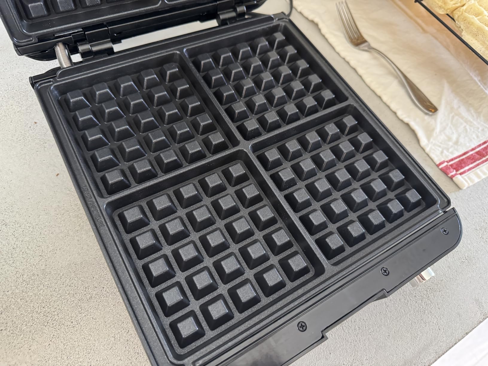 KRUPS 4-Slice Belgian Waffle Maker: Stainless Steel, 5 Browning Levels, Audible Ready Beep, Removable Plates, 1200W, Silver/Black customer photo 1