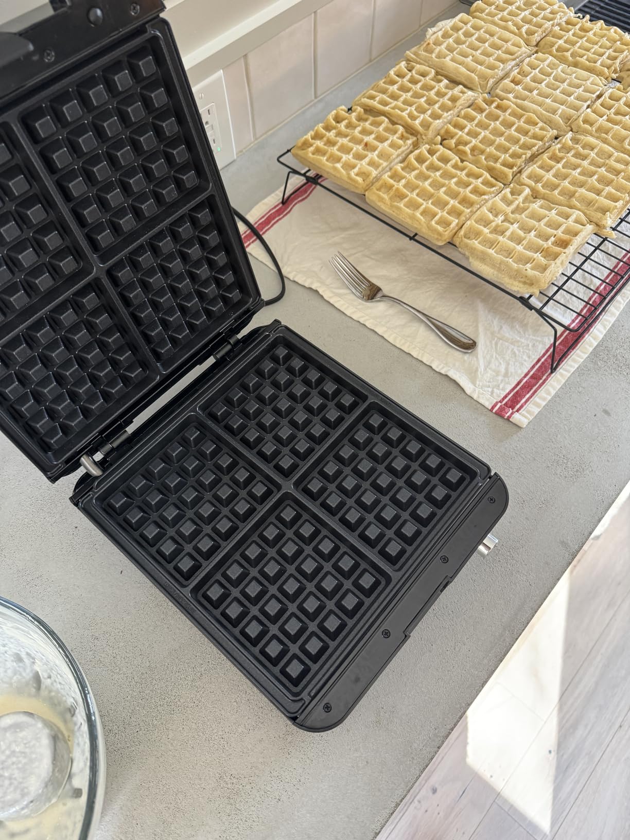 KRUPS 4-Slice Belgian Waffle Maker: Stainless Steel, 5 Browning Levels, Audible Ready Beep, Removable Plates, 1200W, Silver/Black customer photo 2