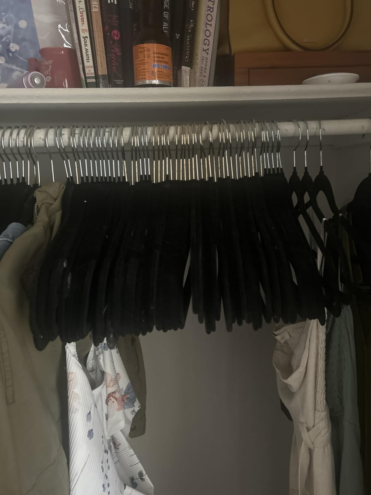 ZOBER Black Velvet Hangers 50 Pack - Clothes Hangers, Coat Hanger for Pants & Dress Clothes - Non Slip w/ 360 Degree Swivel customer photo 1