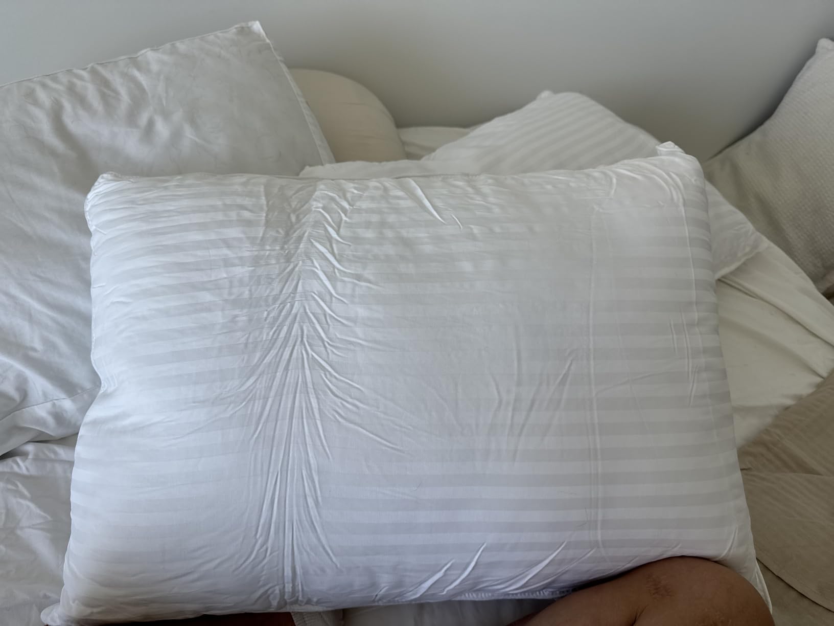 Beckham Hotel Collection Bed Pillows Standard/Queen Size Set of 2 - Original Soft Down Alternative Pillow for Sleeping - Soft Support for Back, Stomach or Side Sleepers customer photo 1
