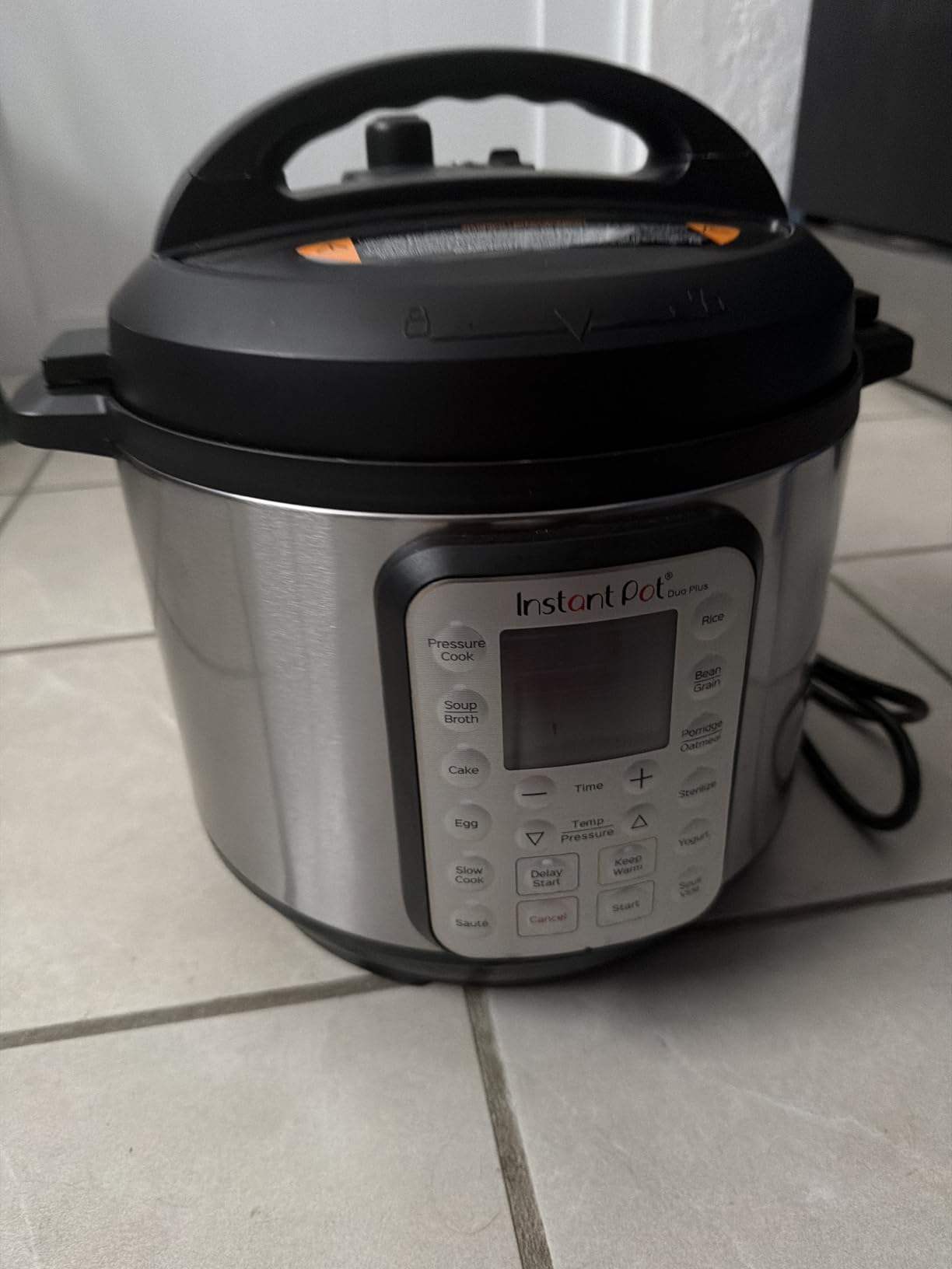 Instant Pot Duo Plus 9-in-1 Multicooker, Pressure Cooker, Slow Cook, Rice Maker, Steamer, Sauté, Yogurt, Warmer & Sterilizer, Includes App with Over 800 Recipes, Stainless Steel, 6 Quarts customer photo 2