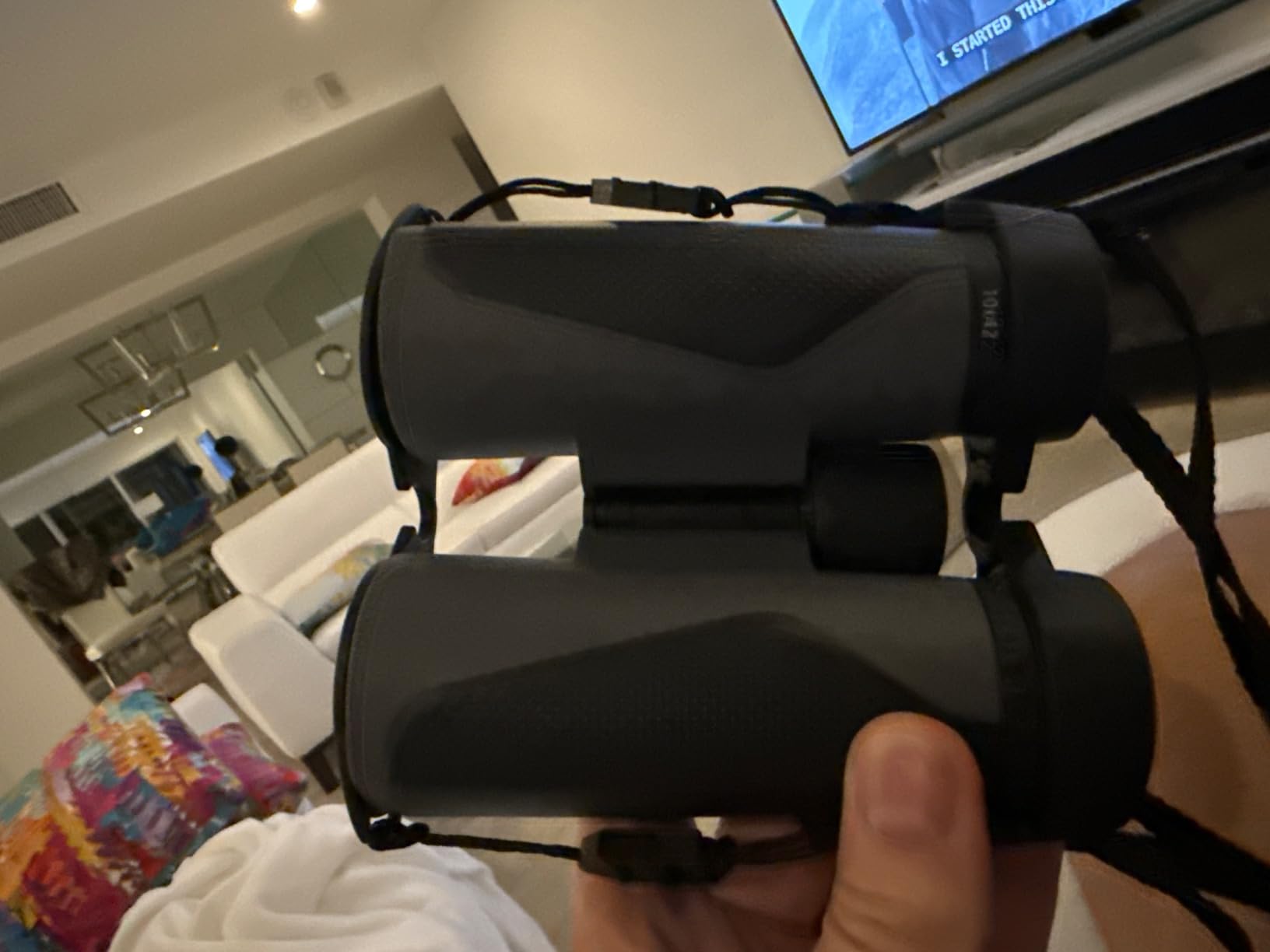 ZEISS Terra ED Binoculars 10x42 Waterproof, and Fast Focusing with Coated Glass for Optimal Clarity in All Weather Conditions for Bird Watching, Hunting, Sightseeing, Grey customer photo 2