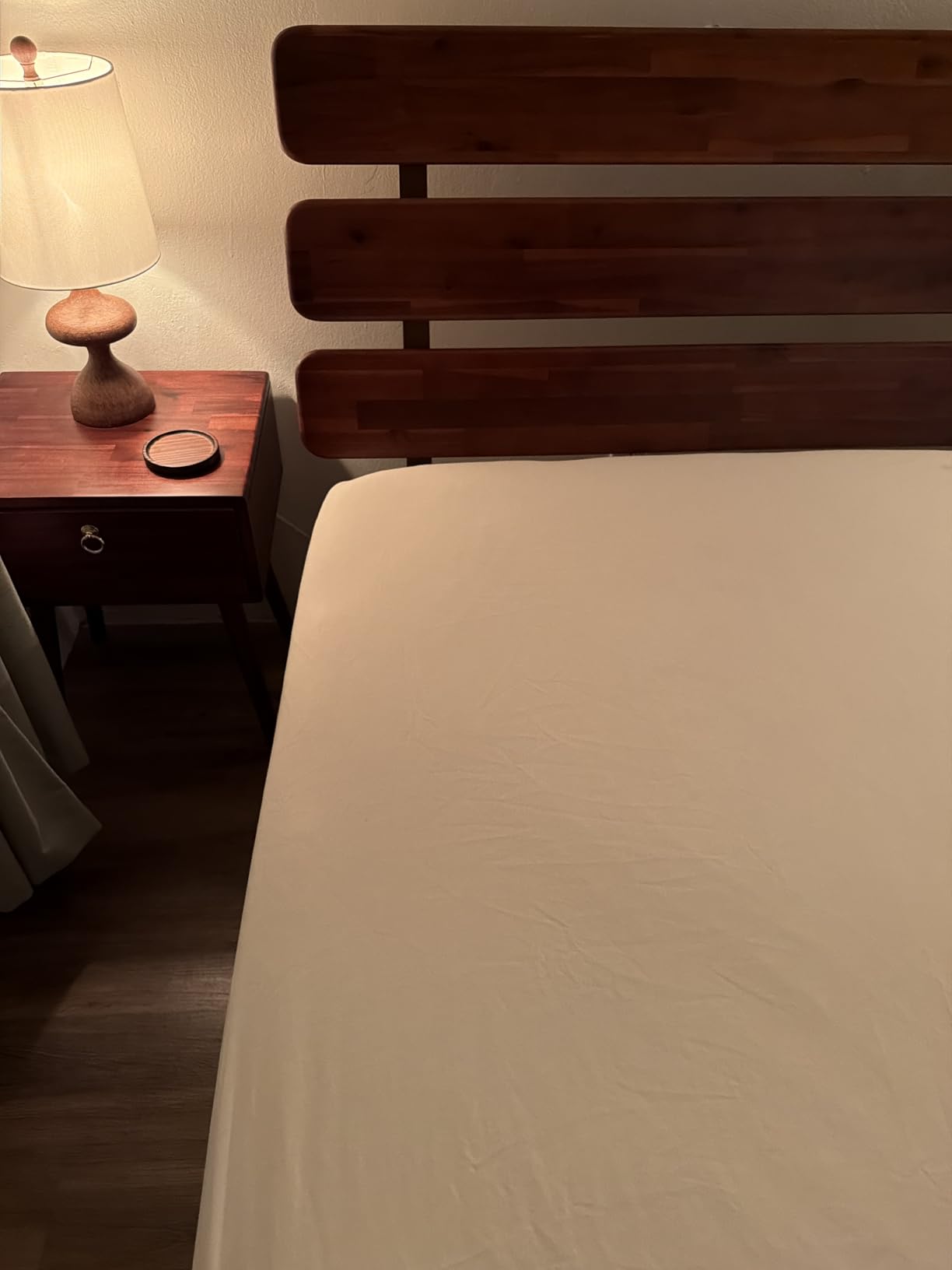 California Design Den Soft 100% Cotton Queen Sheet Set, 400 Thread Count Good Housekeeping Award Winner, Silky Smooth Sateen Weave with Deep Pockets, Breathable and Durable Cotton Bedding Set - White customer photo 2