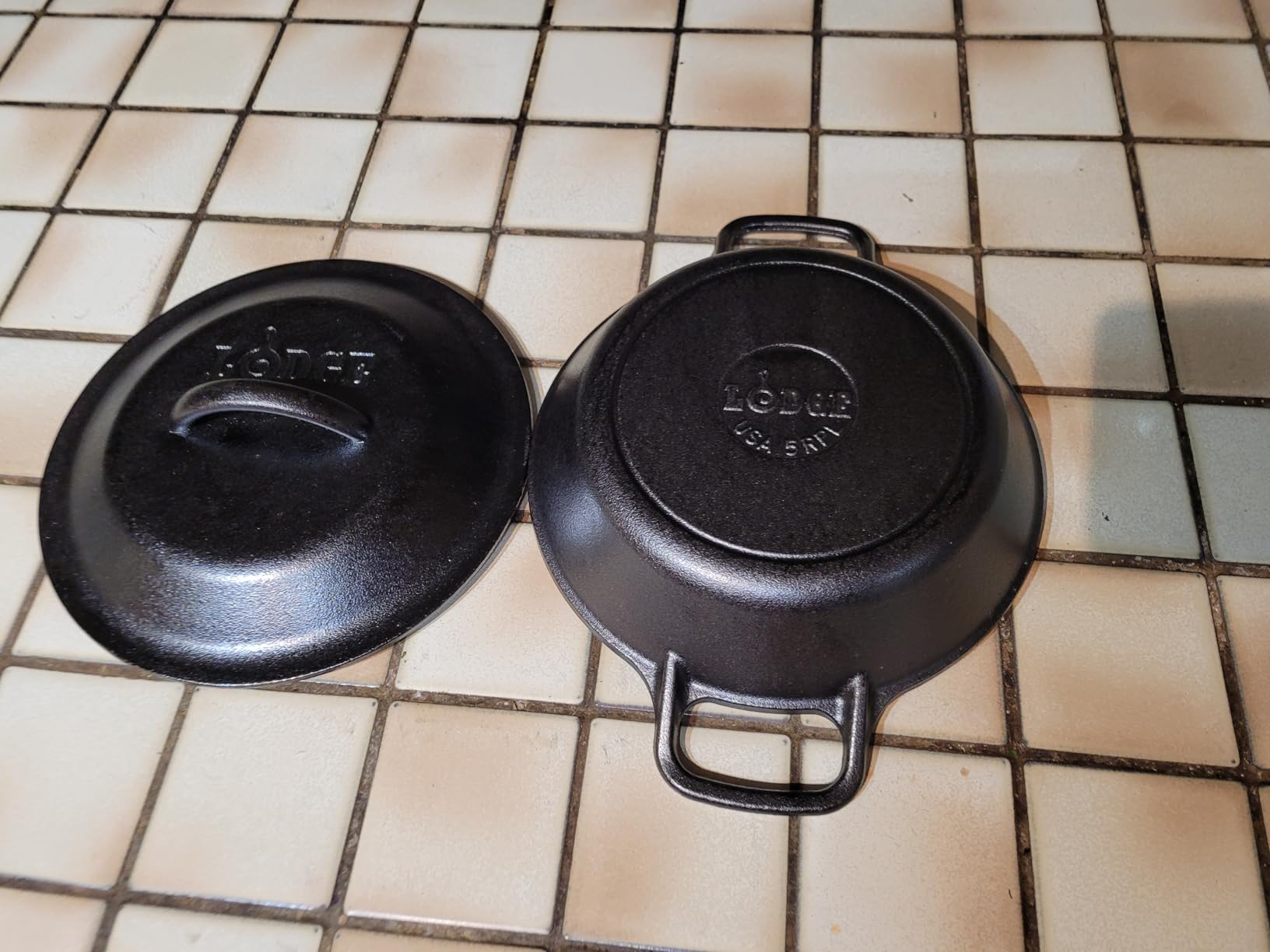Lodge Seasoned Cast Iron Dual Handle Pan 12 Inch - Cast Iron Frying Pan - Even Heat Distribution - Oven & Stovetop Safe - PFAS-Free, Non-Toxic Cookware customer photo 2