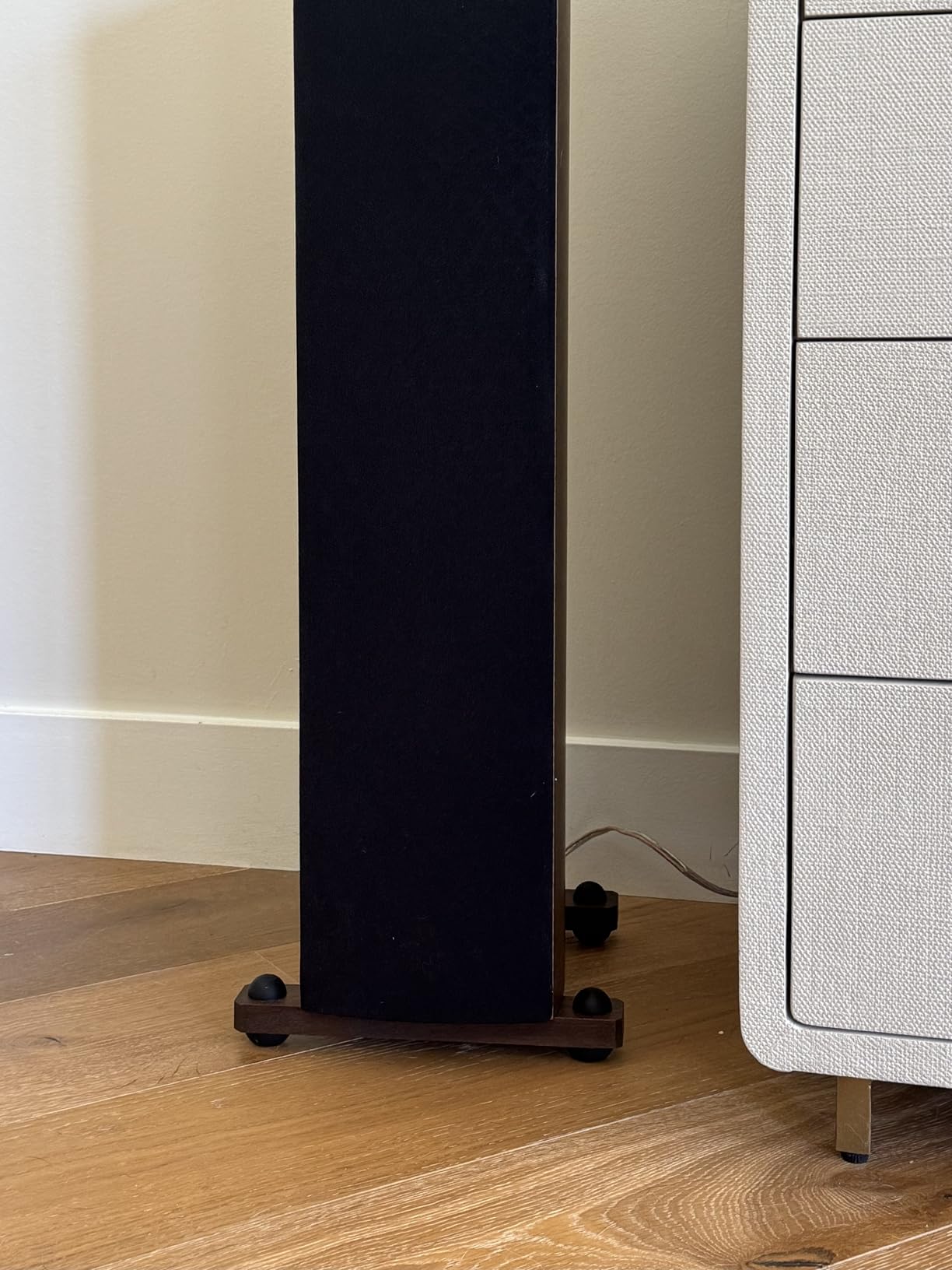 Hudson Hi-Fi Speaker Isolation Feet (4-Pack, 1