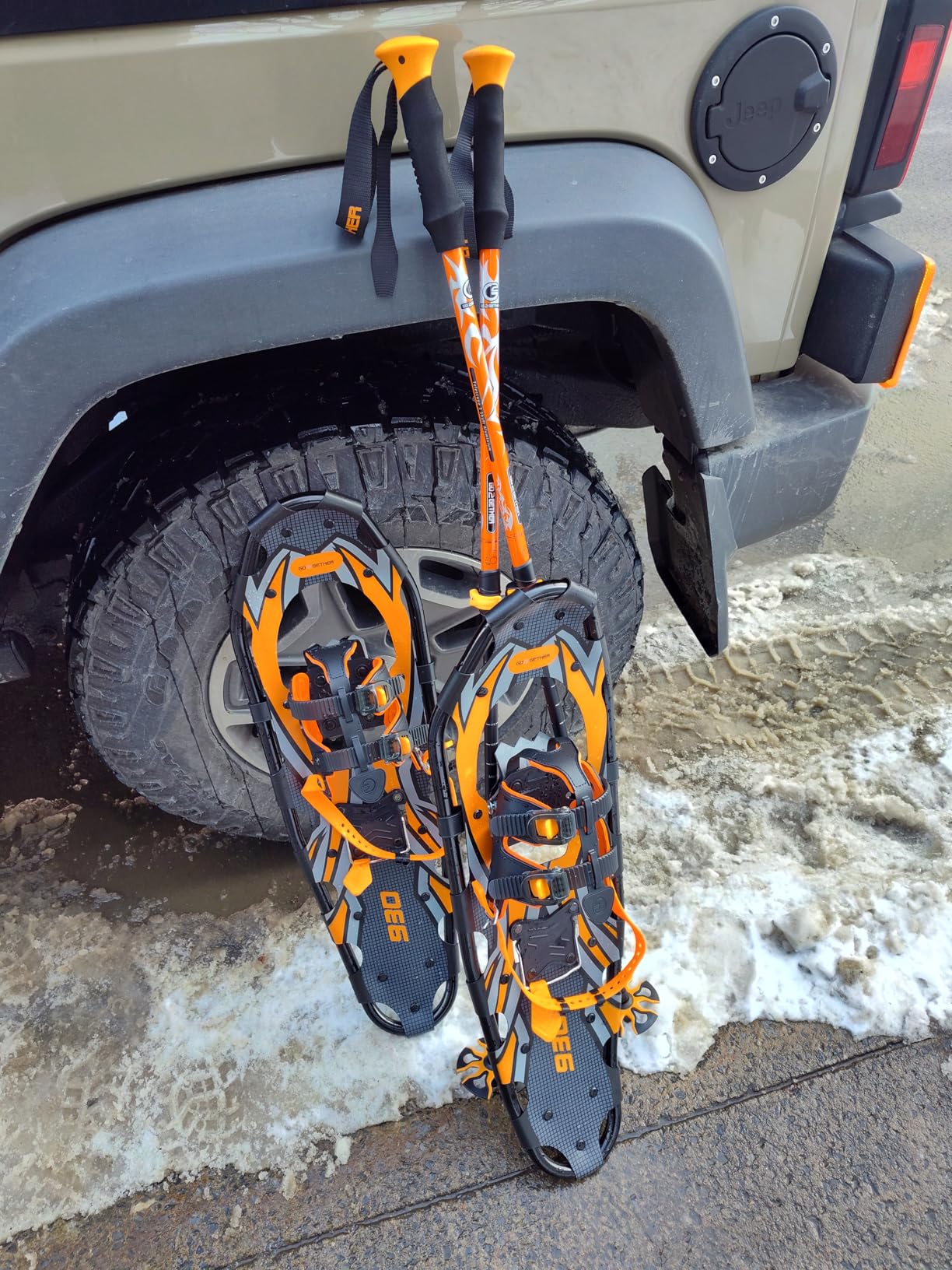 G2 21/25/30/36 Inches Light Weight Snowshoes with Toe Box, EVA Padded Ratchet Binding, Heel Lift, Flexible Pivot Bar, Durable Back Strap, Trekking Poles, Carrying Bag, Snow Baskets(6 colors available) customer photo 1