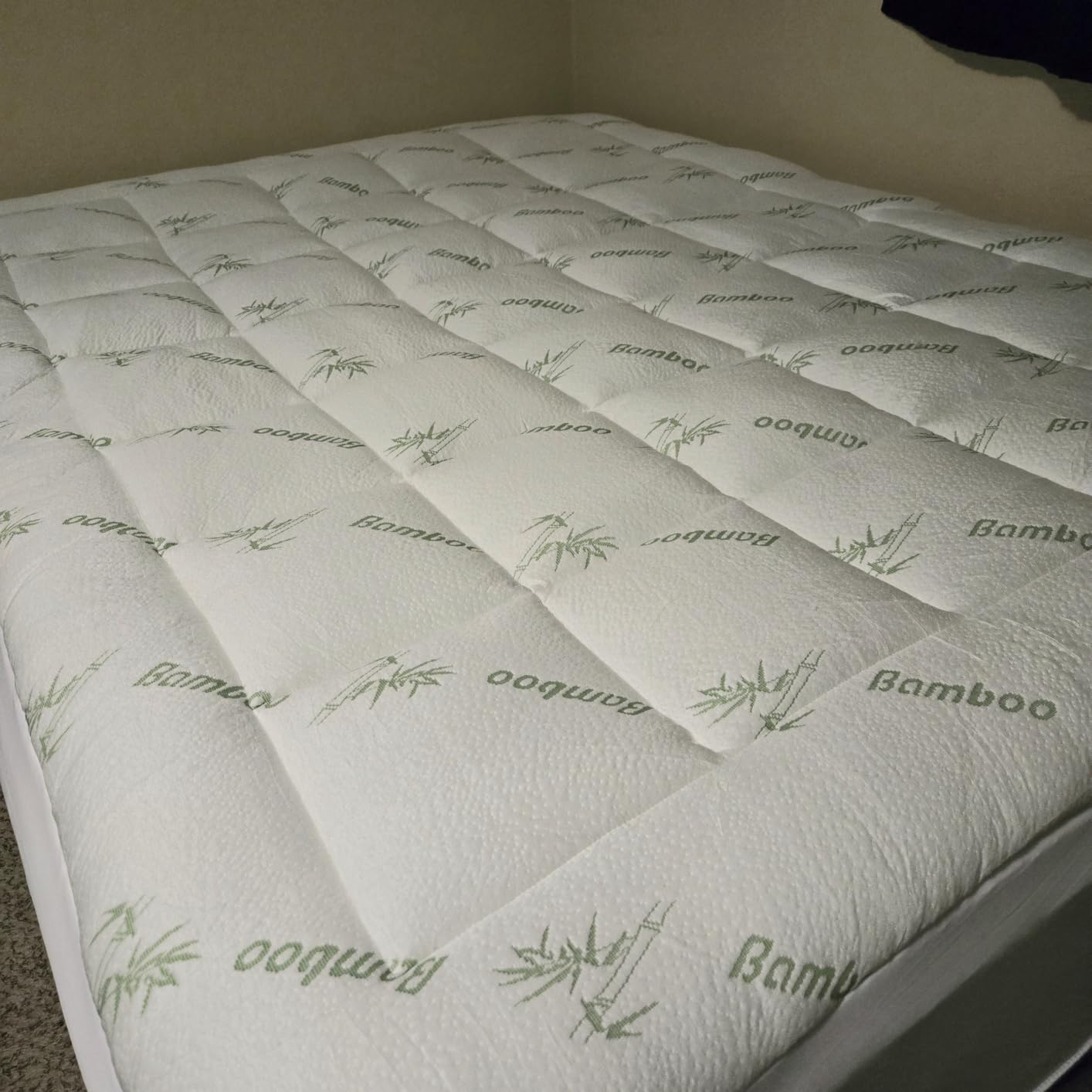 Niagara Sleep Solution Ultra Soft Queen Size Mattress Topper - Rayon Derived from Bamboo Pillow Top Mattress Pad for Back Pain Relief - Naturally Cooling for Hot Sleepers, Green customer photo 2