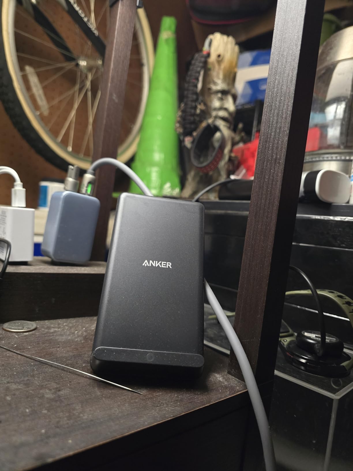Anker 313 Wireless Charger (Stand), Qi-Certified for iPhone 15/14 / 13/12 / 11 / X / 8, 10W Max for Galaxy S23 / S22 / S21, Micro-USB (9V / 2A Adapter Required, Not Included) customer photo 1
