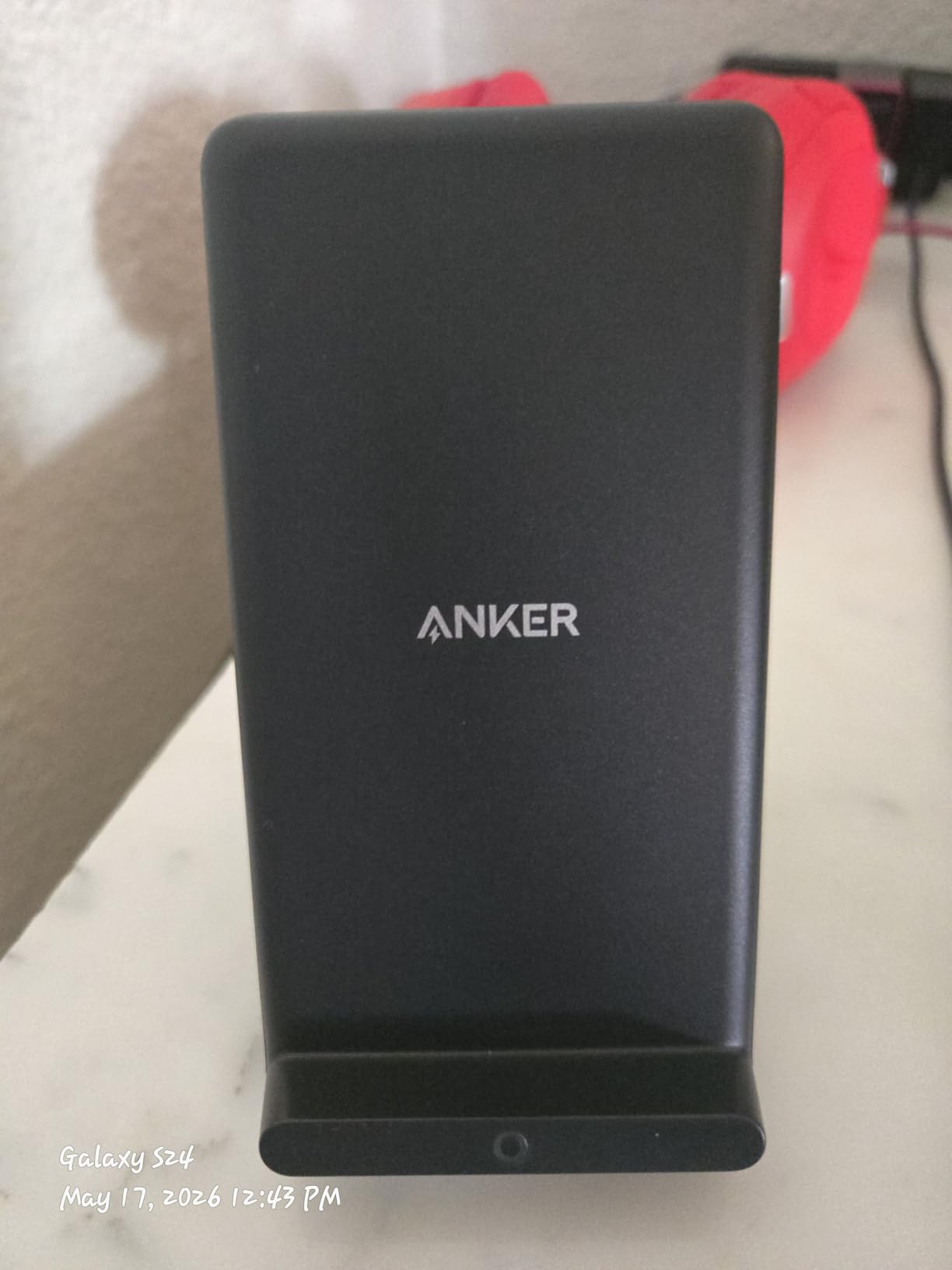 Anker 313 Wireless Charger (Stand), Qi-Certified for iPhone 15/14 / 13/12 / 11 / X / 8, 10W Max for Galaxy S23 / S22 / S21, Micro-USB (9V / 2A Adapter Required, Not Included) customer photo 2