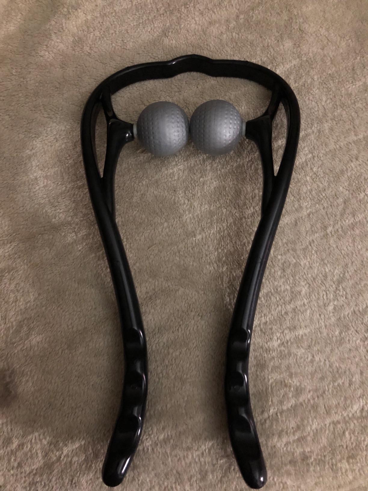 VOYOR Neck Massager Shiatsu Deep Tissue Dual Trigger Point for Pain Relief, Ergonomic Handle Design, Lightweight & Portable customer photo 1