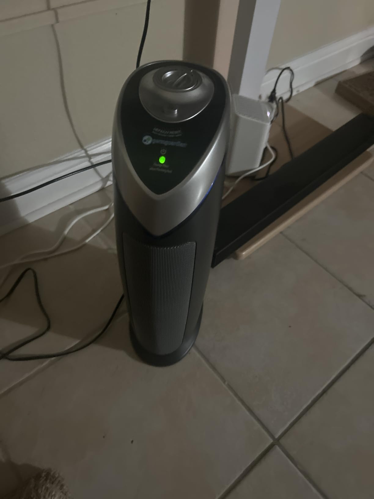 GermGuardian Air Purifier for Home with HEPA Pure Filter, for Pet Dander, Pollen, Odors, Large Rooms - 743 Sq. Ft., UV-C Light, AC4825W, White customer photo 2