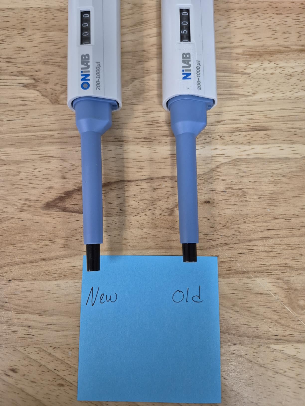 ONiLAB Single Channel Pipettors Adjustable Volume Micro Pipettes, 0.1-2.5μl (7010101001) customer photo 1