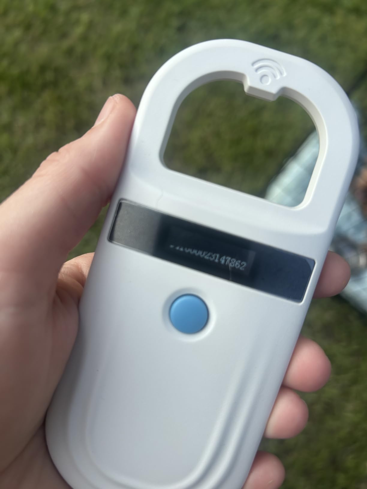 Pet Microchip Reader RFID 134.2Khz, Pet ID Microchip Scanner with 0.91 Inch High Brightness OLED Display and Rechargable by Type-C for Animal Tracking customer photo 2