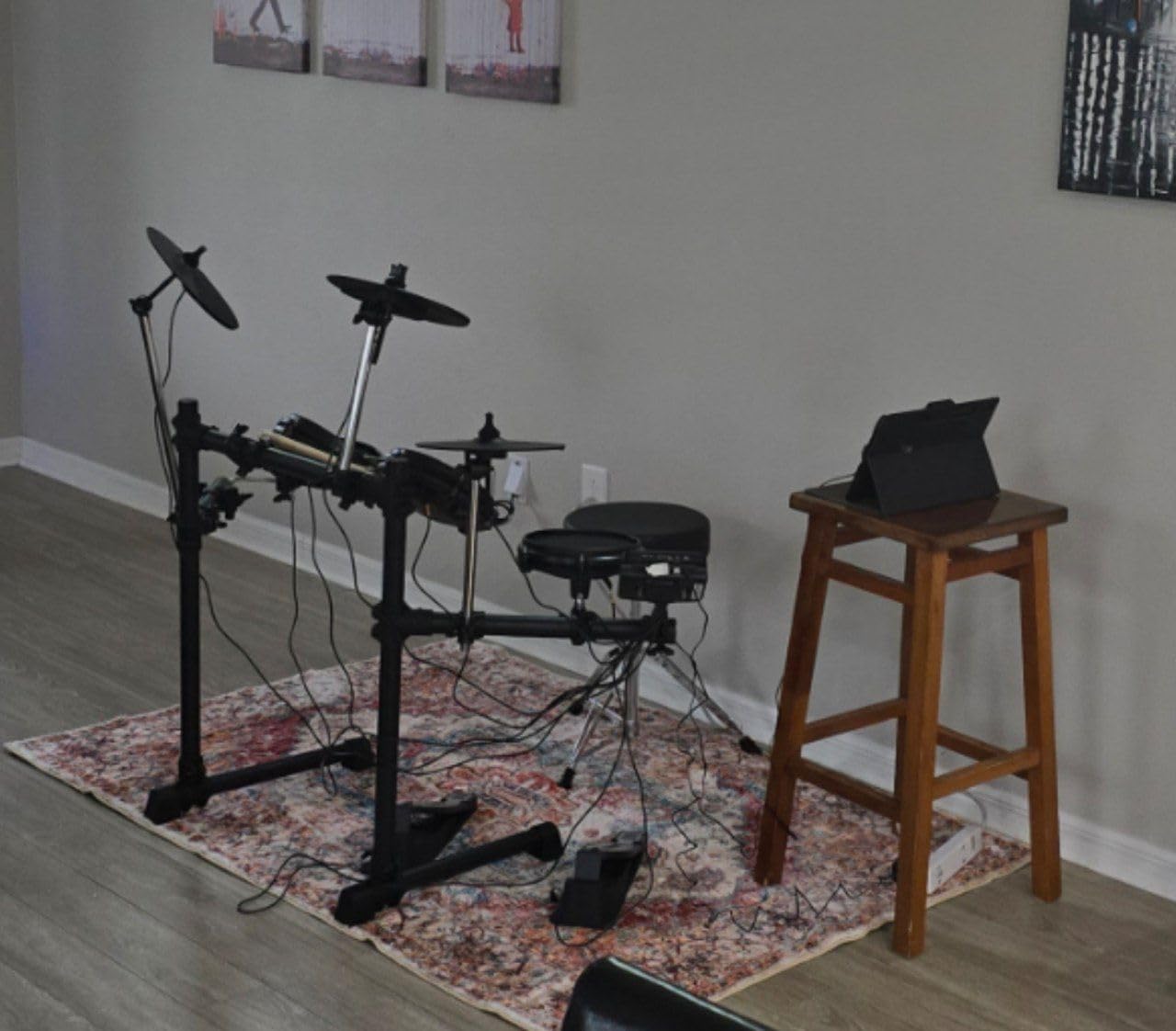 Alesis Turbo Mesh Kit - Electric Drum Set with 100+ Sounds, Quiet Mesh Drum Pads, Drum Sticks, Connection Cables, Drum Lessons customer photo 2