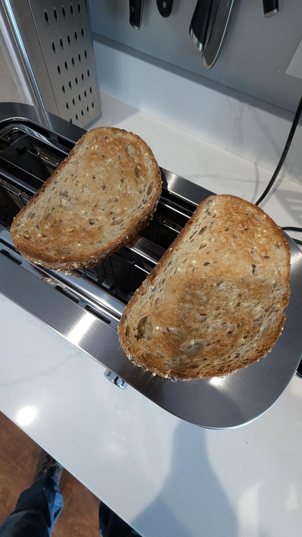 Elite Gourmet ECT-3100 4-Slice Long Slot Toaster | Extra Wide Slots for Bagels, Sourdough & Texas Toast | 6 Browning Settings | Reheat, Defrost & Cancel | Built-In Warming Rack | Stainless Steel customer photo 2