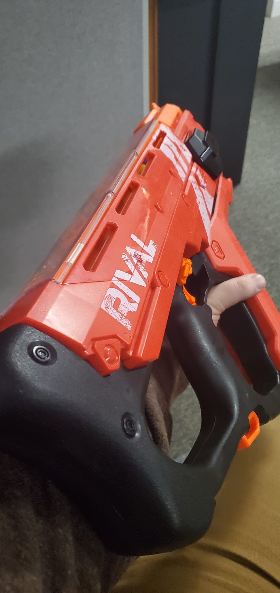 Nerf Perses MXIX-5000 Rival Motorized Blaster, Fastest Blasting Rival System, Rechargeable Battery, Quick-Load Hopper customer photo 2
