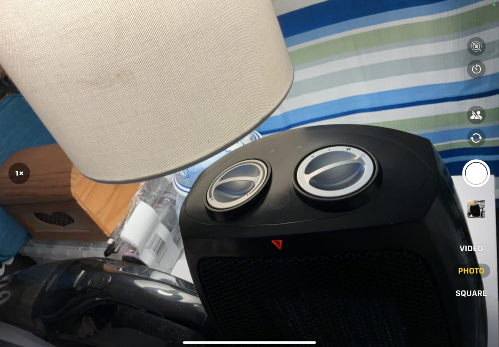 BLACK+DECKER Personal Ceramic Heater, Space Heater for Office Desk, Home Office and Personal Use Desk, 2 Heat and Fan Only Settings, Adjustable Thermostat, BHDC201, Black customer photo 1