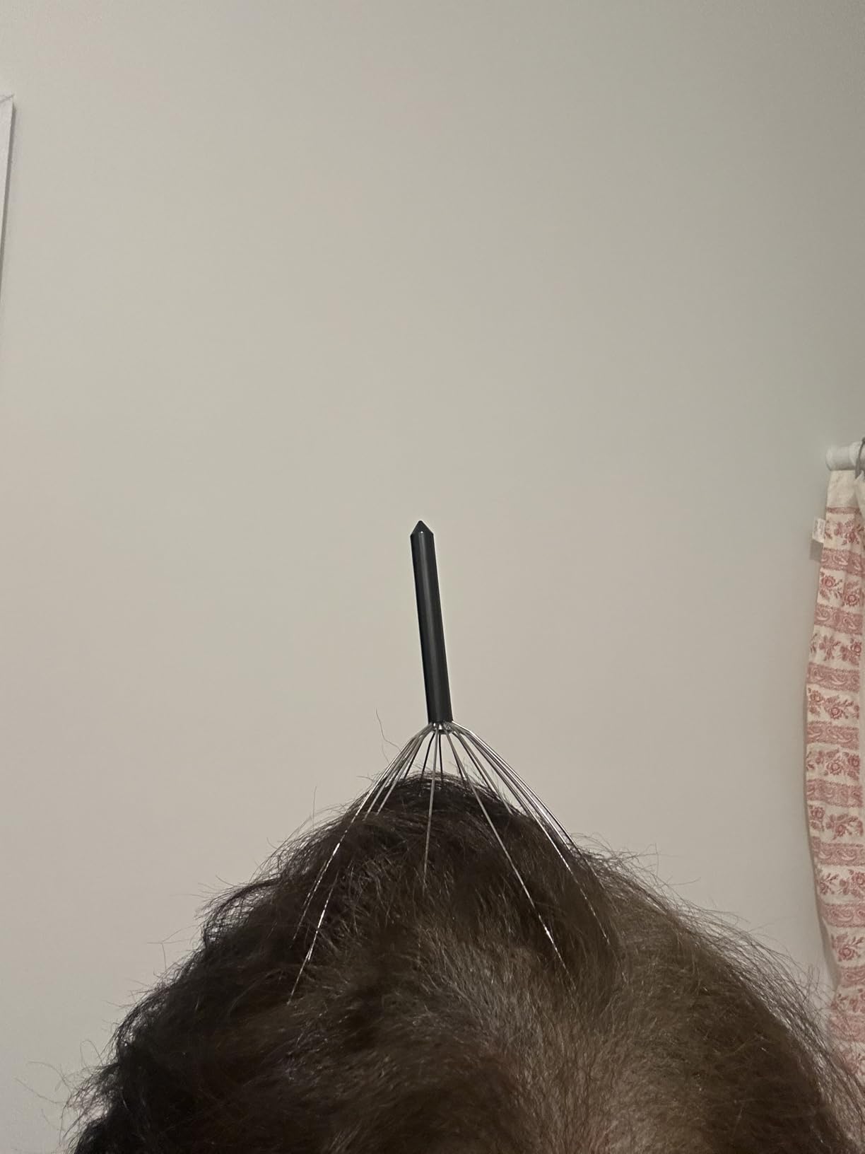USAGA Head Massager Scalp Massager 20 Fingers Head Scratcher for Scalp Body Relaxing (Silvery) customer photo 2