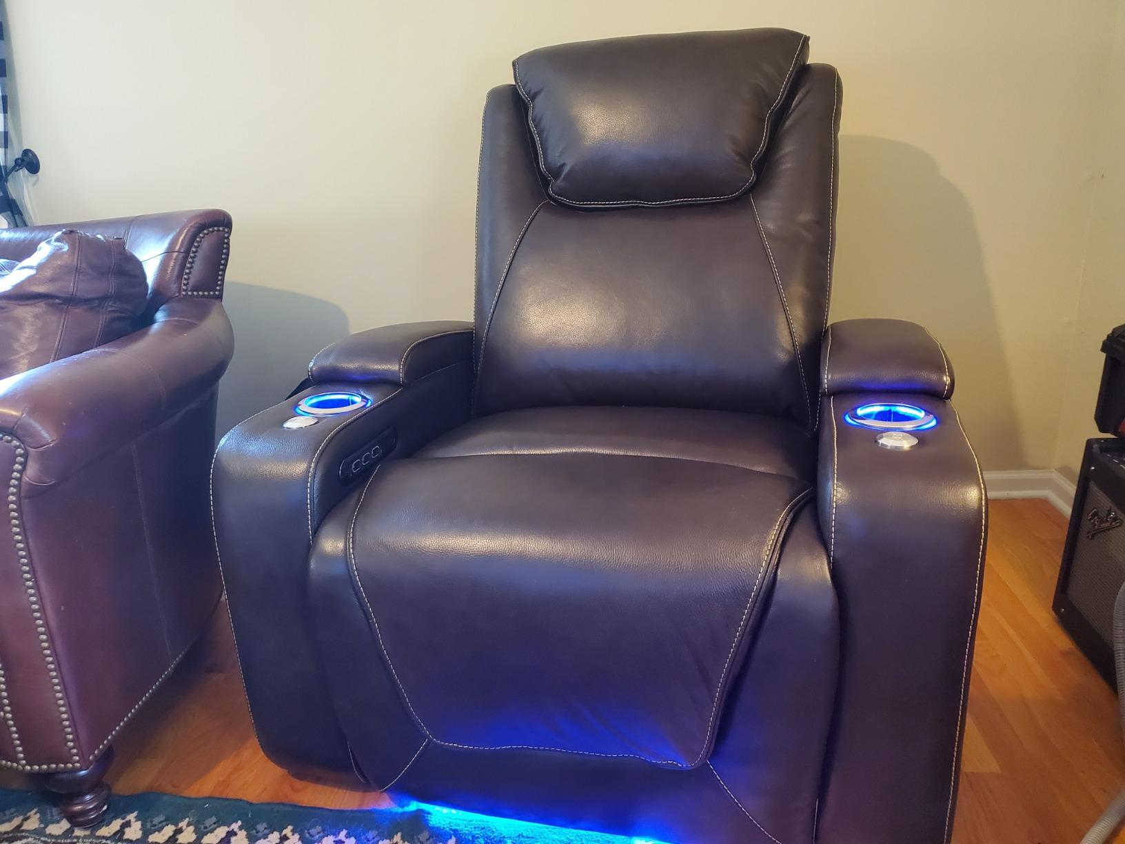 Seatcraft Pantheon - Big & Tall - Home Theater Seating - Living Room - 400 lbs Capacity - Italian Leather - Power Recline-Powered Headrest and Lumbar-Cupholders-Arm Storage, Row of 4 Loveseat, Black customer photo 1