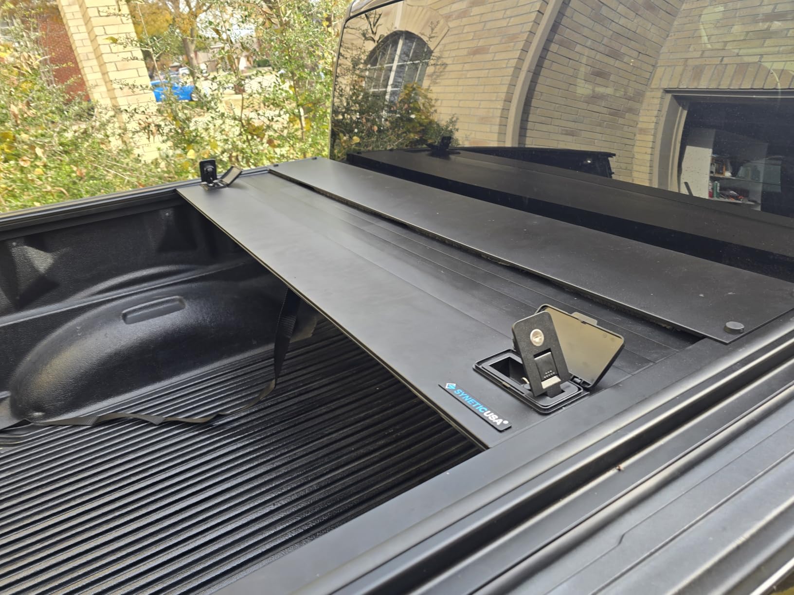 Syneticusa MB Retractable Tonneau Cover fit 2004-2026 F-150, 5.5ft Truck Bed - Hard Truck Bed Cover, 6063-T5 Aluminum, Double Lock, Waterproof, Low Profile, 600lb Capacity, 3-Year Warranty customer photo 1