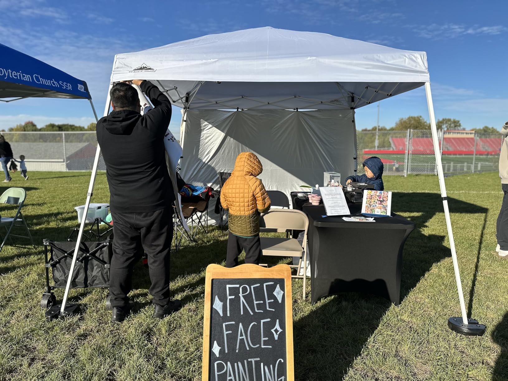 EAGLE PEAK 10x10 Slant Leg Pop-up Canopy Tent Easy One Person Setup Instant Outdoor Beach Canopy Folding Portable Sports Shelter 10x10 Base 8x8 Top (White) customer photo 1