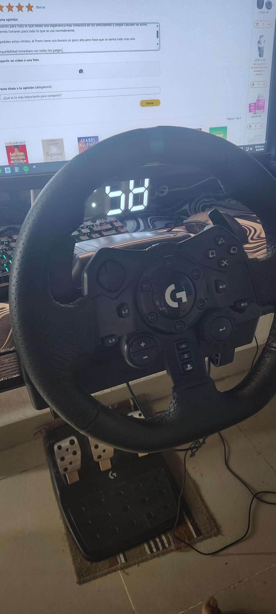 Logitech G923 Racing Wheel and Pedals, TRUEFORCE up to 1000 Hz Force Feedback, Gaming Steering Wheel PS5, PS4, PC, Mac, Genuine Leather - Black customer photo 1
