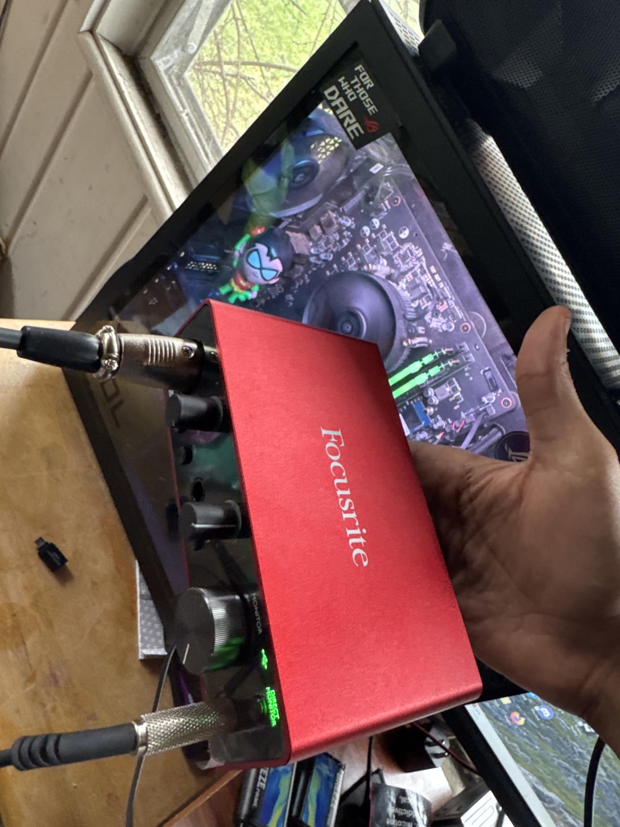 Focusrite Scarlett Solo 3rd Gen USB Audio Interface for Guitarists, Vocalists, Podcasters or Producers customer photo 1