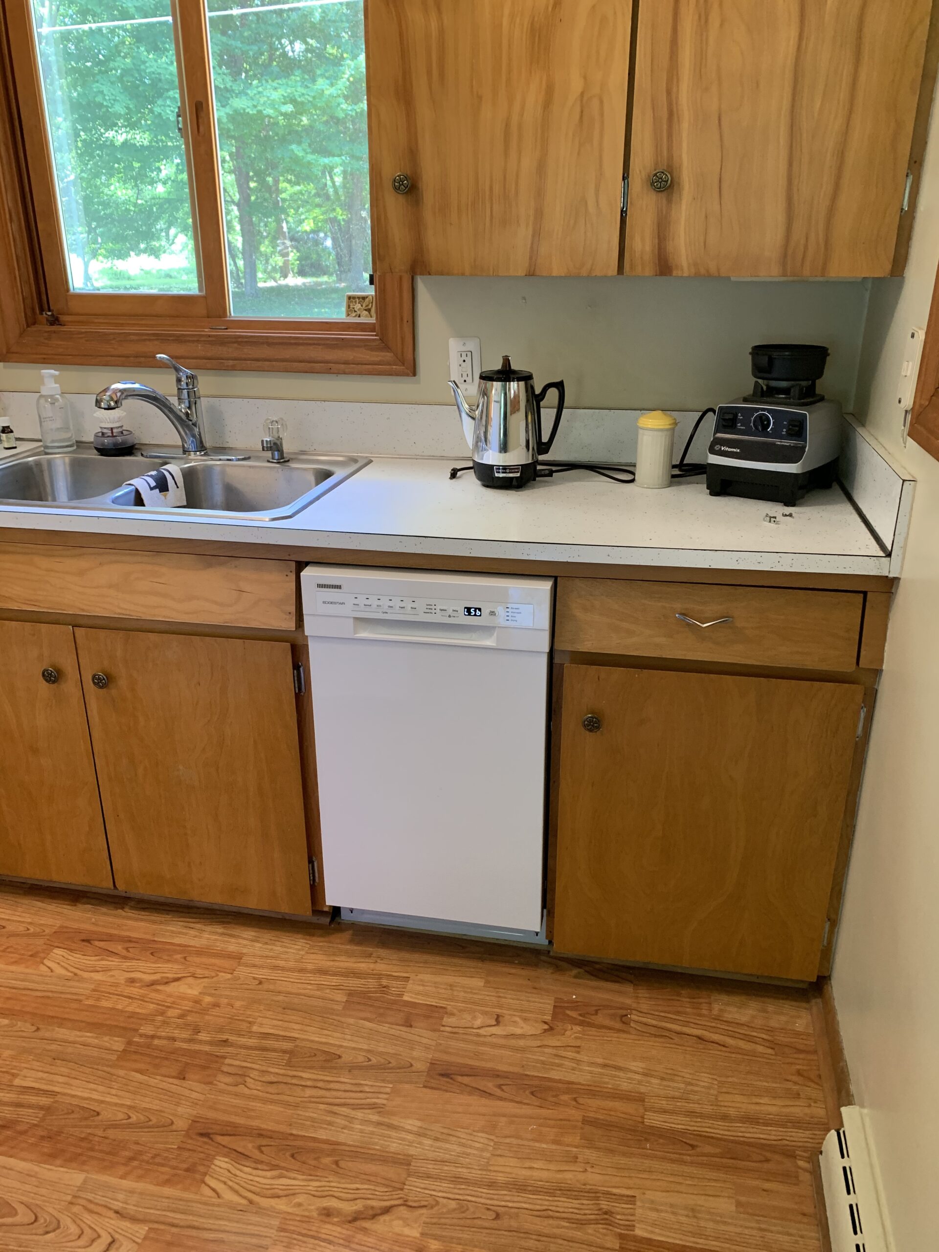 EdgeStar BIDW1802WH 18 Inch Wide 8 Place Setting Built-In Dishwasher customer photo 1