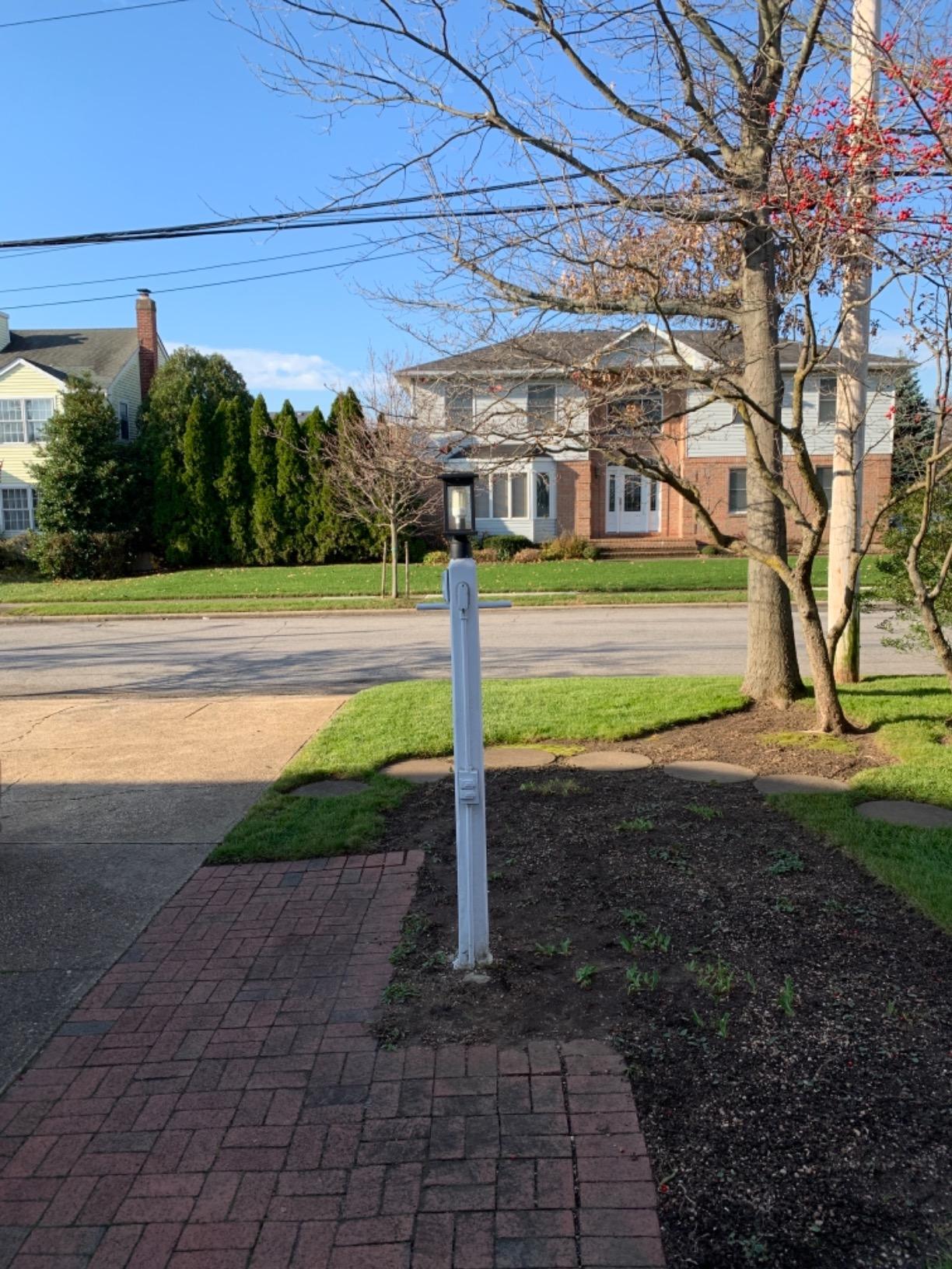 Emliviar Outdoor Post Light Fixtures, 1-Light Pillar Light in Black Finish with Seeded Glass, 1803EW1-P customer photo 1