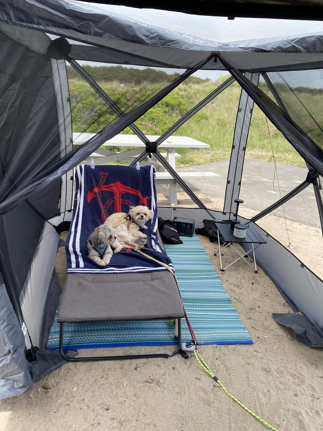 Grope Portable Camping Table with Aluminum Table Top, Folding Beach Table Easy to Carry, Perfect for Outdoor, Picnic, BBQ, Cooking, Festival, Beach, Home Use (Black-S) customer photo 1