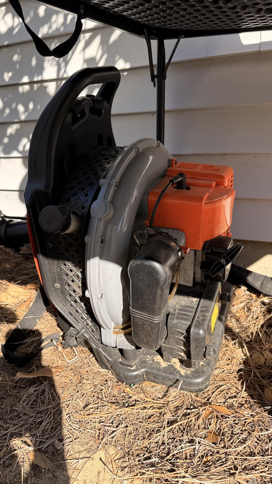 Backpack Gas Powered Leaf Blower, Commercial 2.7kW 850CFM 63CC 4.3HP 2-Stroke Powerful Lightweight Gasoline Grass Lawn Blower w/Harness Air-Cooled & 1.8L Fuel Tank for Yard Lawn Care, Snow Removal customer photo 2