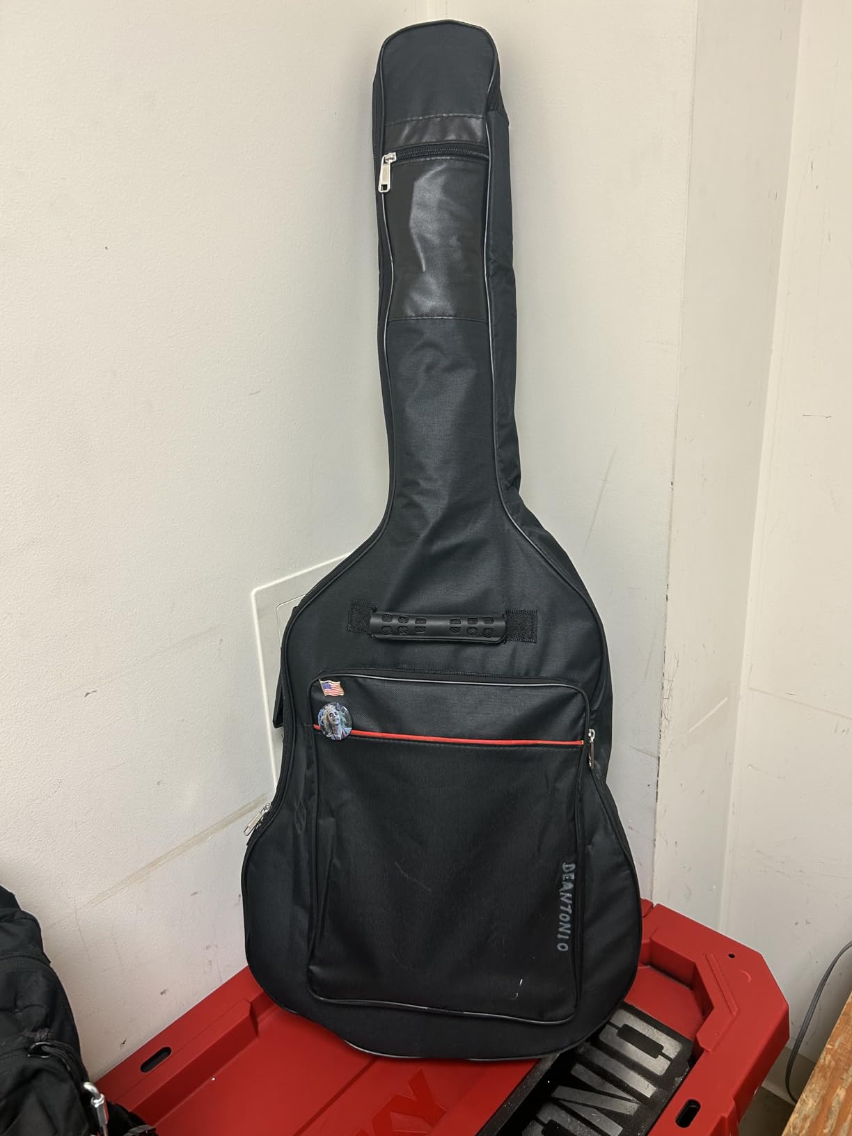GLEAM Acoustic Guitar Gig Bag - 0.35 Inch Foam Padding Fit 39-41 Inch, Waterproof, Black with Hanger Loop customer photo 1