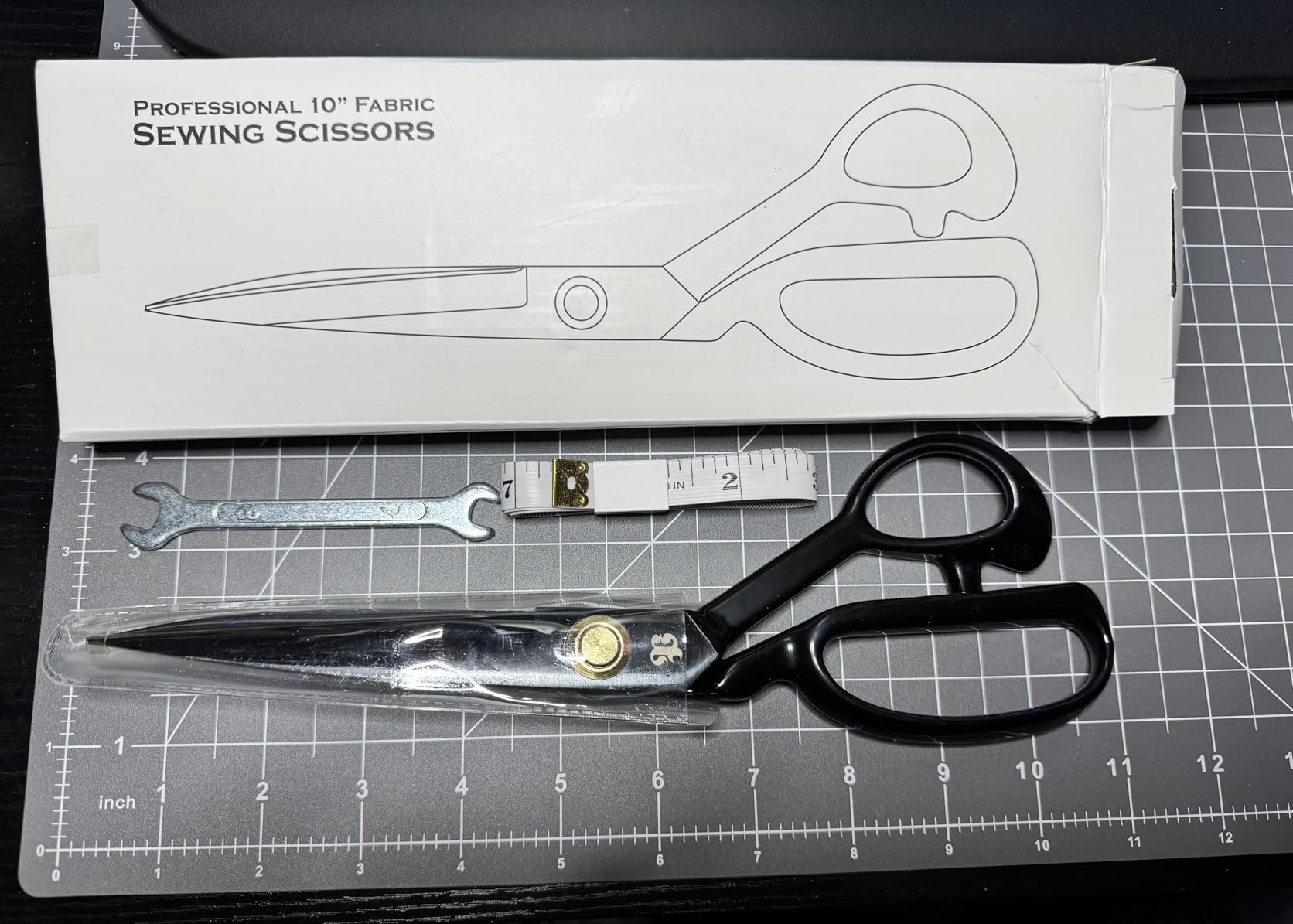 Fabric Scissors Professional 10 inch Heavy Duty Scissors for Leather Sewing shears for Tailoring Industrial Strength High Carbon Steel Tailor Shears Sharp for Home Office Artists Dressmakers customer photo 1