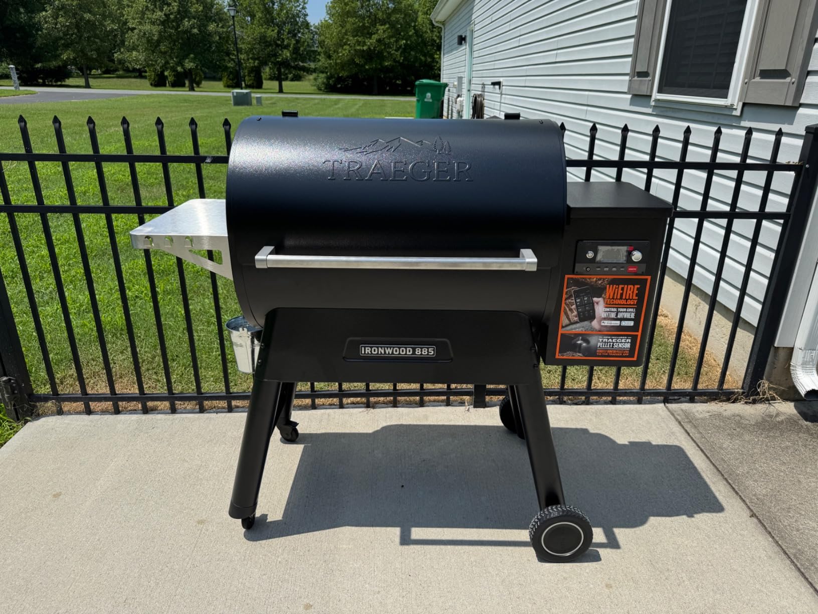Traeger Ironwood 885 Wood Pellet Grill and Smoker, WiFi Pellet Smoker Grill with Super Smoke Mode, D2 Controller, Large 885 sq. in. Cooking Area, Outdoor BBQ Electric Pellet Smoker, TFB89BLFC customer photo 2