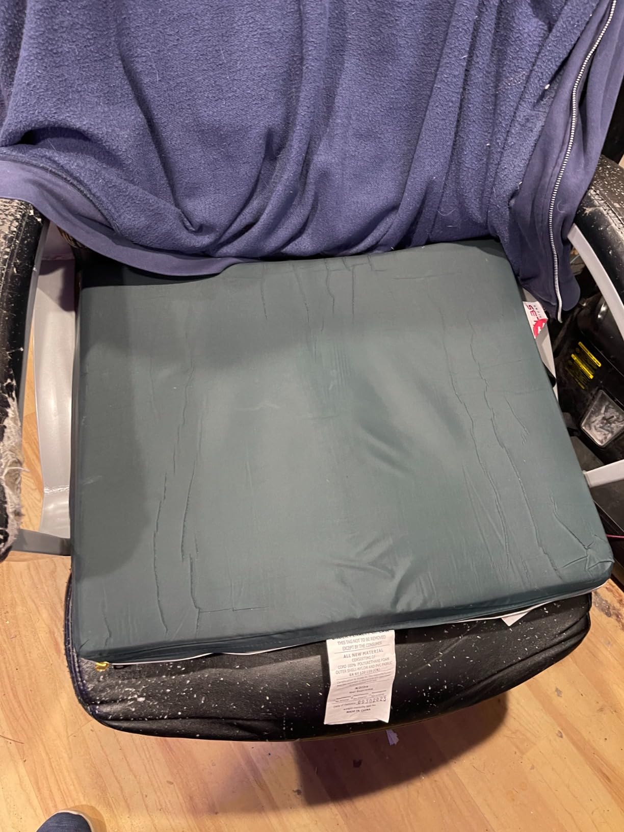 Kölbs Gel Extreme Wheelchair Cushions Seat Cushion, Coccyx, Sciatica & Tailbone Pain Relief Seating Pad Ideal for Office, Kitchen Wheelchairs and Auto, 20 x 18, 3 Inch Thick customer photo 1