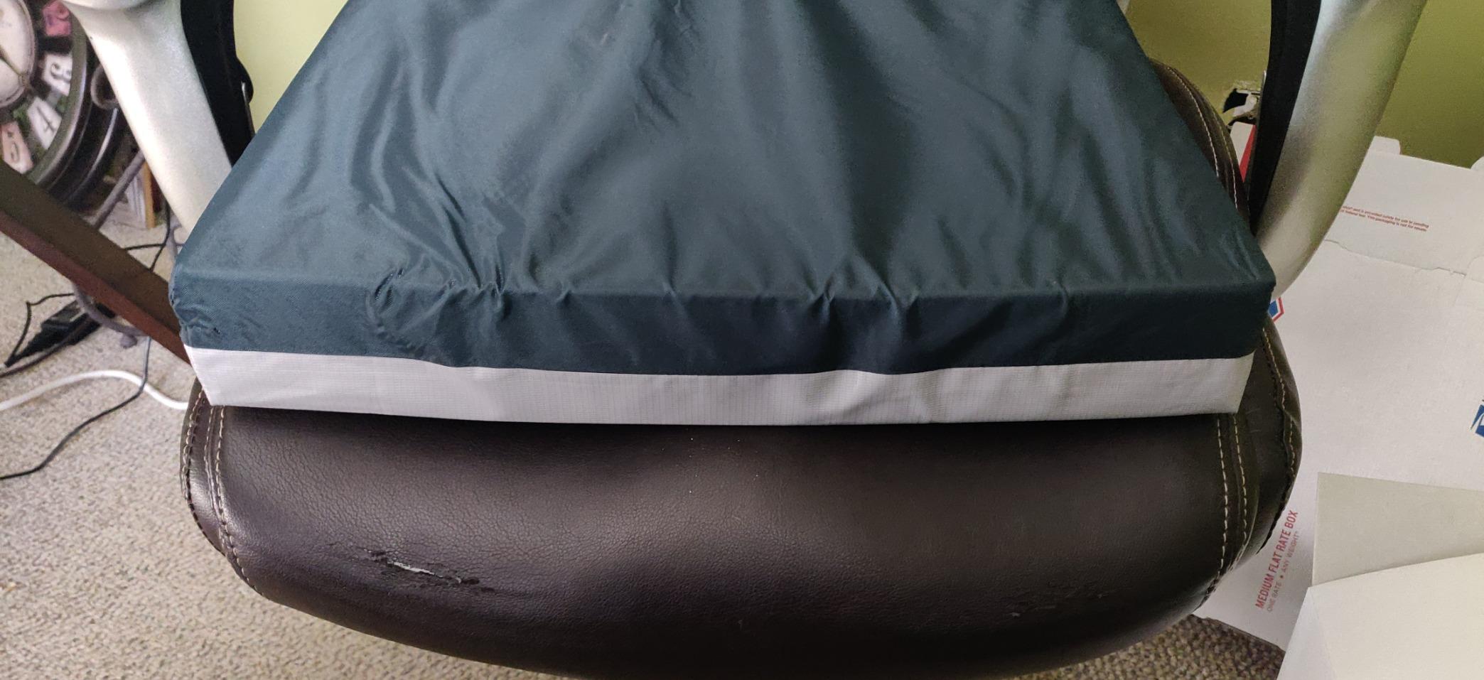 Kölbs Gel Extreme Wheelchair Cushions Seat Cushion, Coccyx, Sciatica & Tailbone Pain Relief Seating Pad Ideal for Office, Kitchen Wheelchairs and Auto, 20 x 18, 3 Inch Thick customer photo 2
