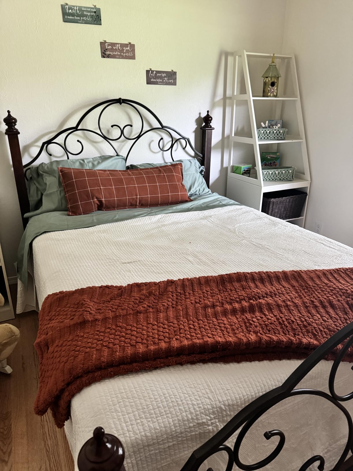 California Design Den Luxury 800 Thread Count 100% Cotton Sheets for Queen Size Bed - Soft Sateen, Deep Pockets for a Snug Fit, Durable Bedding Set - White Sheets customer photo 1