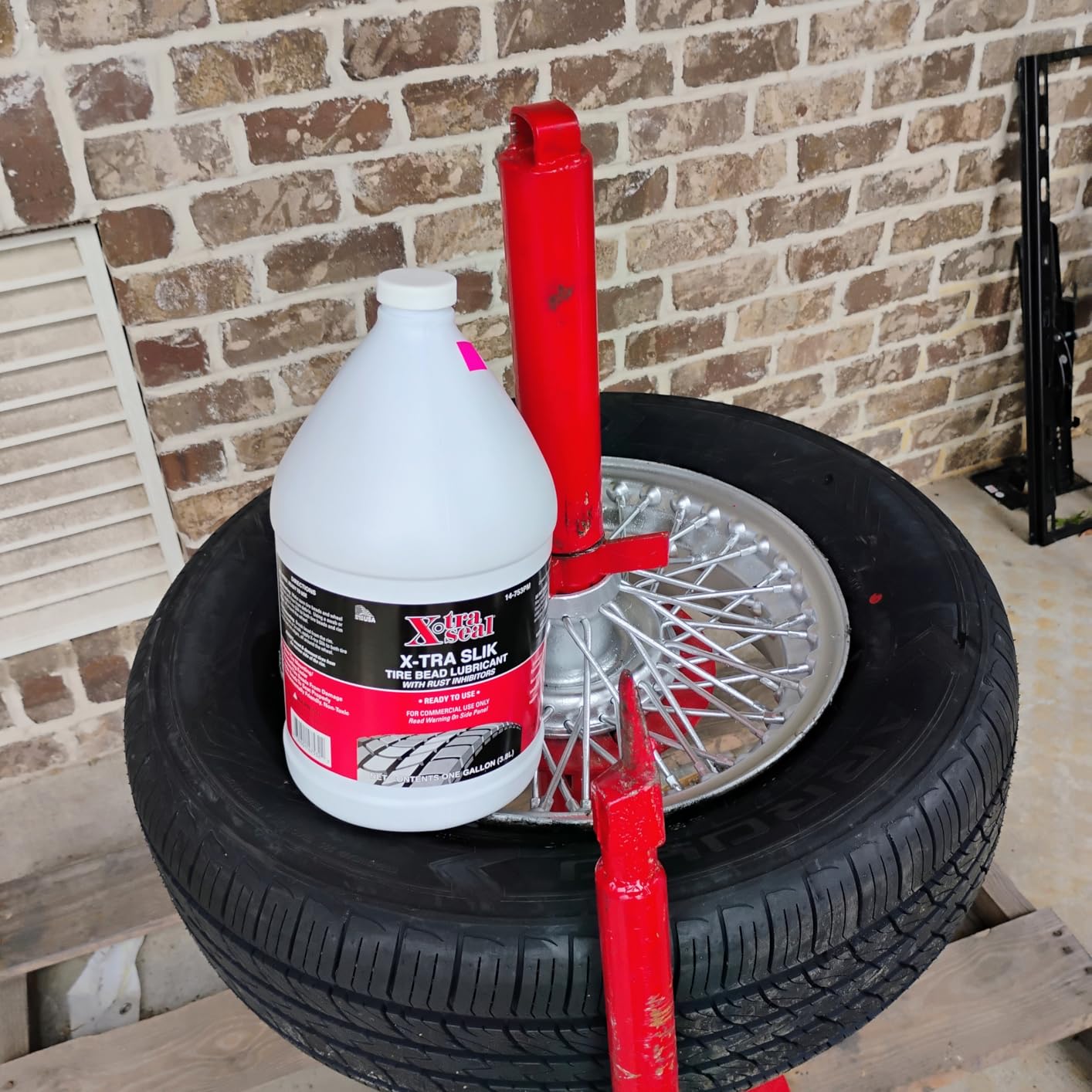 TUFFIOM Manual Tire Changer, Portable Hand Bead Breaker Mounting Tool for 8” to 16” Tires, for Home Garage Small Auto Shop customer photo 1