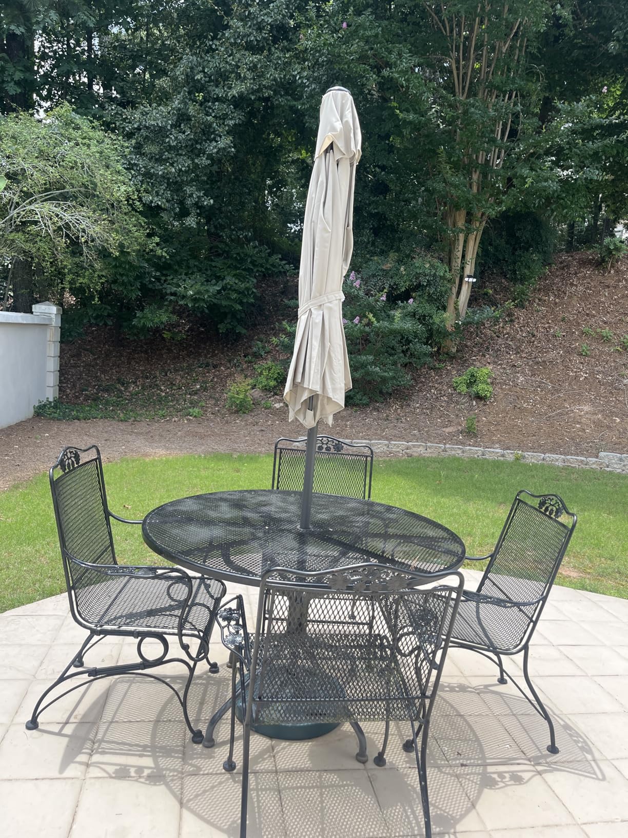 Best Choice Products 7.5ft Heavy-Duty Round Outdoor Market Table Patio Umbrella w/Steel Pole, Push Button Tilt, Easy Crank Lift - Black customer photo 2