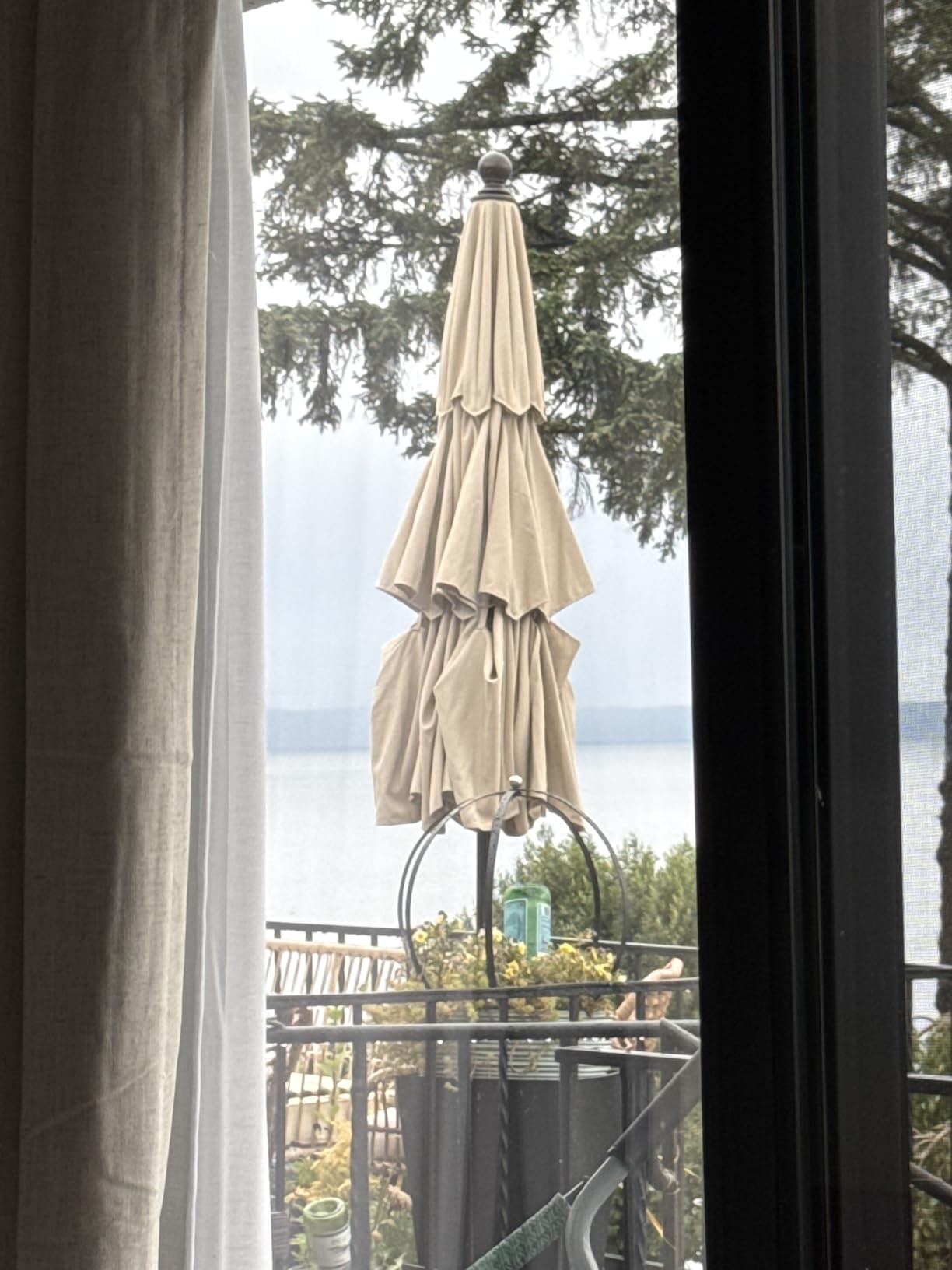 EliteShade USA 10-Year-Non-Fading 9ft 3-Tier Market Patio Umbrella, Commercial Grade Outdoor Table Umbrella with Crank Open, Windproof & UPF 50+ UV Protection, Heavy Duty Ventilation for Garden, Deck, Pool, Backyard, Beach & Bistro, Sunflower Yellow customer photo 1