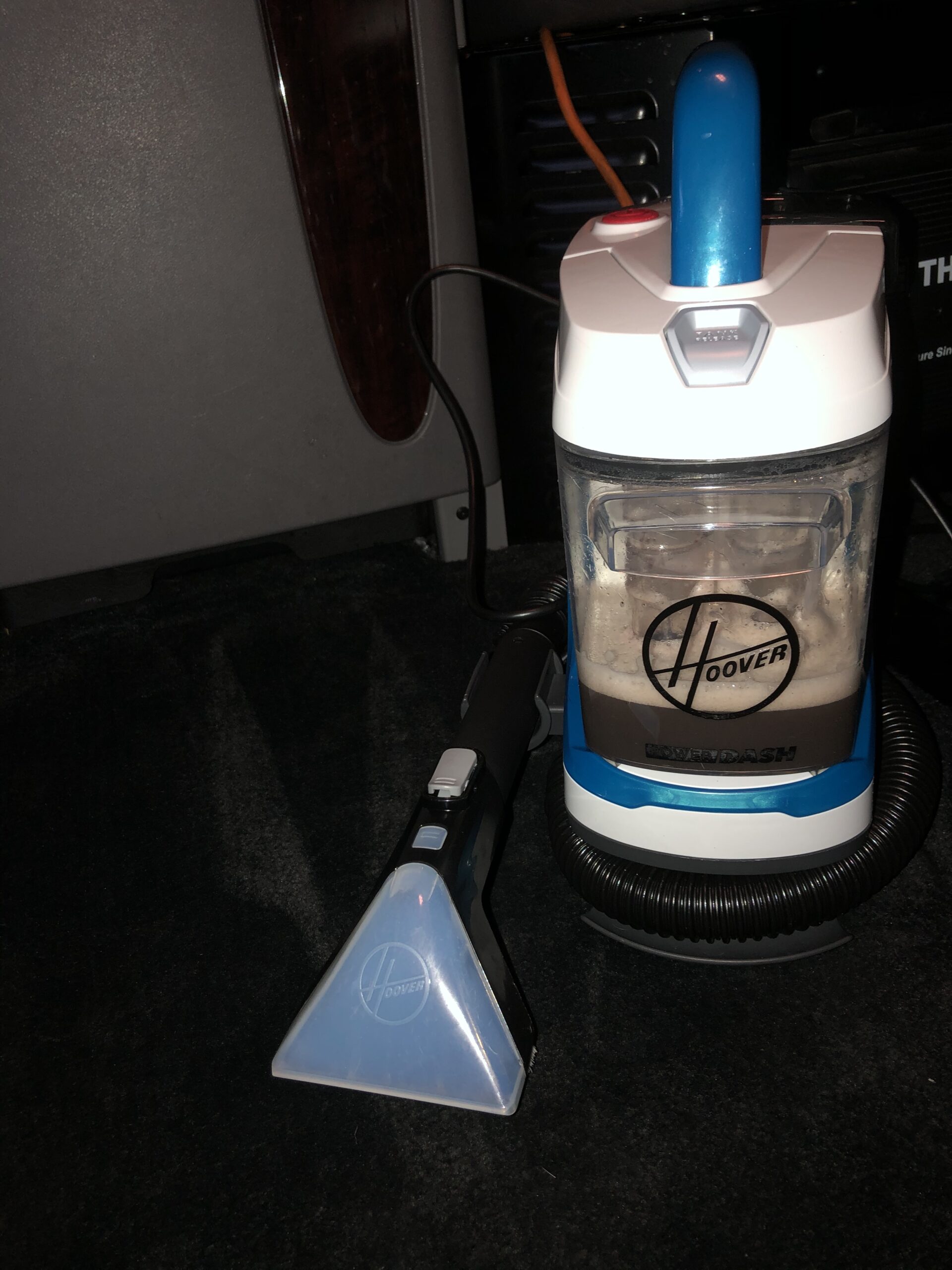 Hoover PowerDash Go Portable Spot Cleaner, Lightweight Carpet and Upholstery Machine, Stain Remover for Pets Stairs and Home, FH13010PC, Blue customer photo 2