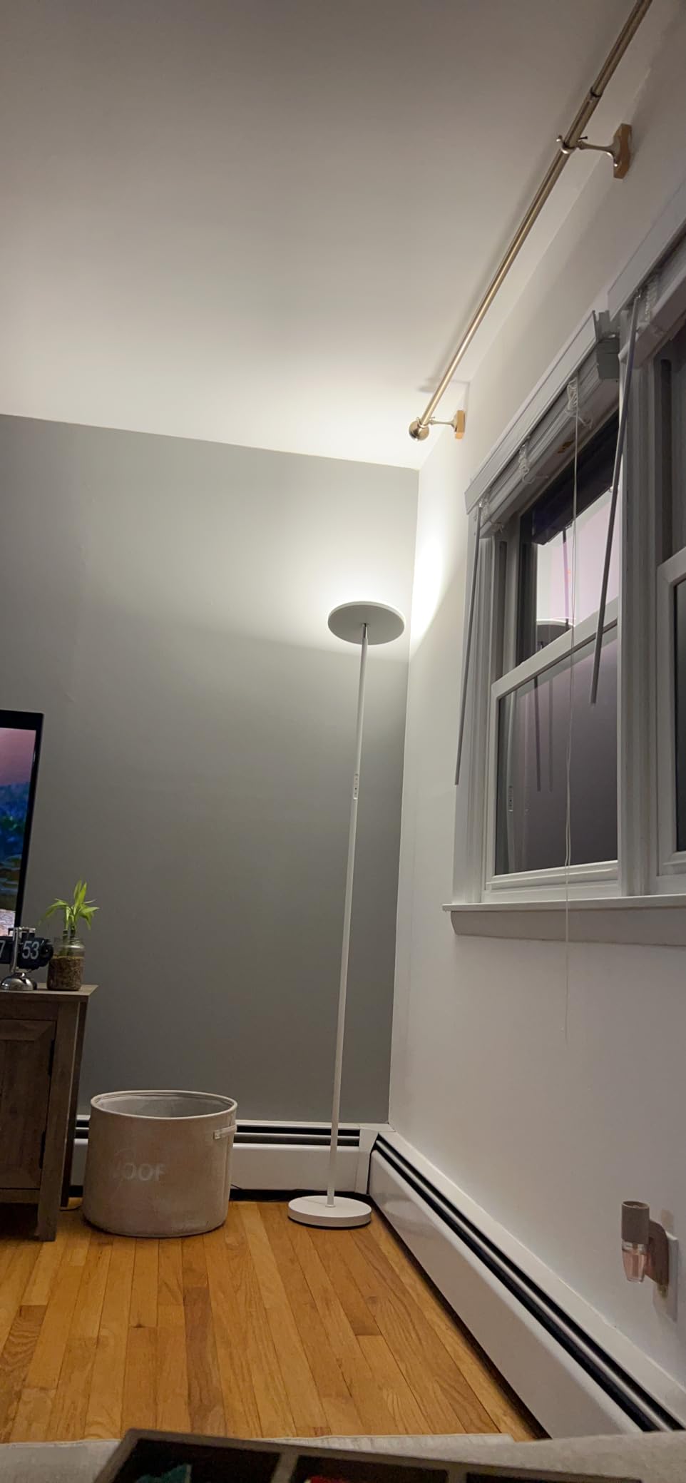 OUTON Floor Lamp, 30W/3000LM LED Modern Torchiere Sky Lamp, Super Bright Dimmable Standing Tall Lamp with 4 Color Temperatures, Remote Touch Control, 1 Hour Timer customer photo 1